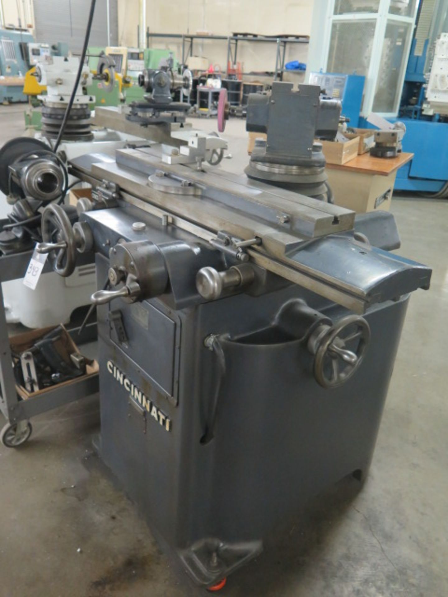 Cincinnati Universal Tool & Cutter Grinder s/n 1D2T1W-80 w/ ID Grinding Attachment, Compound - Image 2 of 11