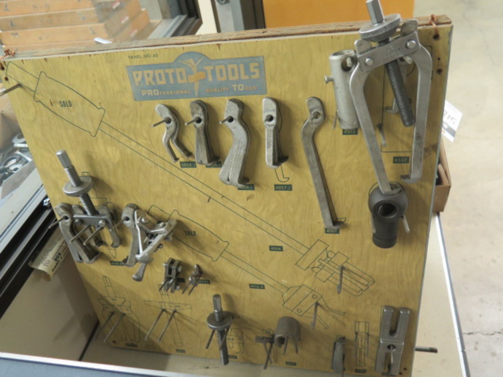 Proto Wheel Puller Set w/ Rack - Image 3 of 3