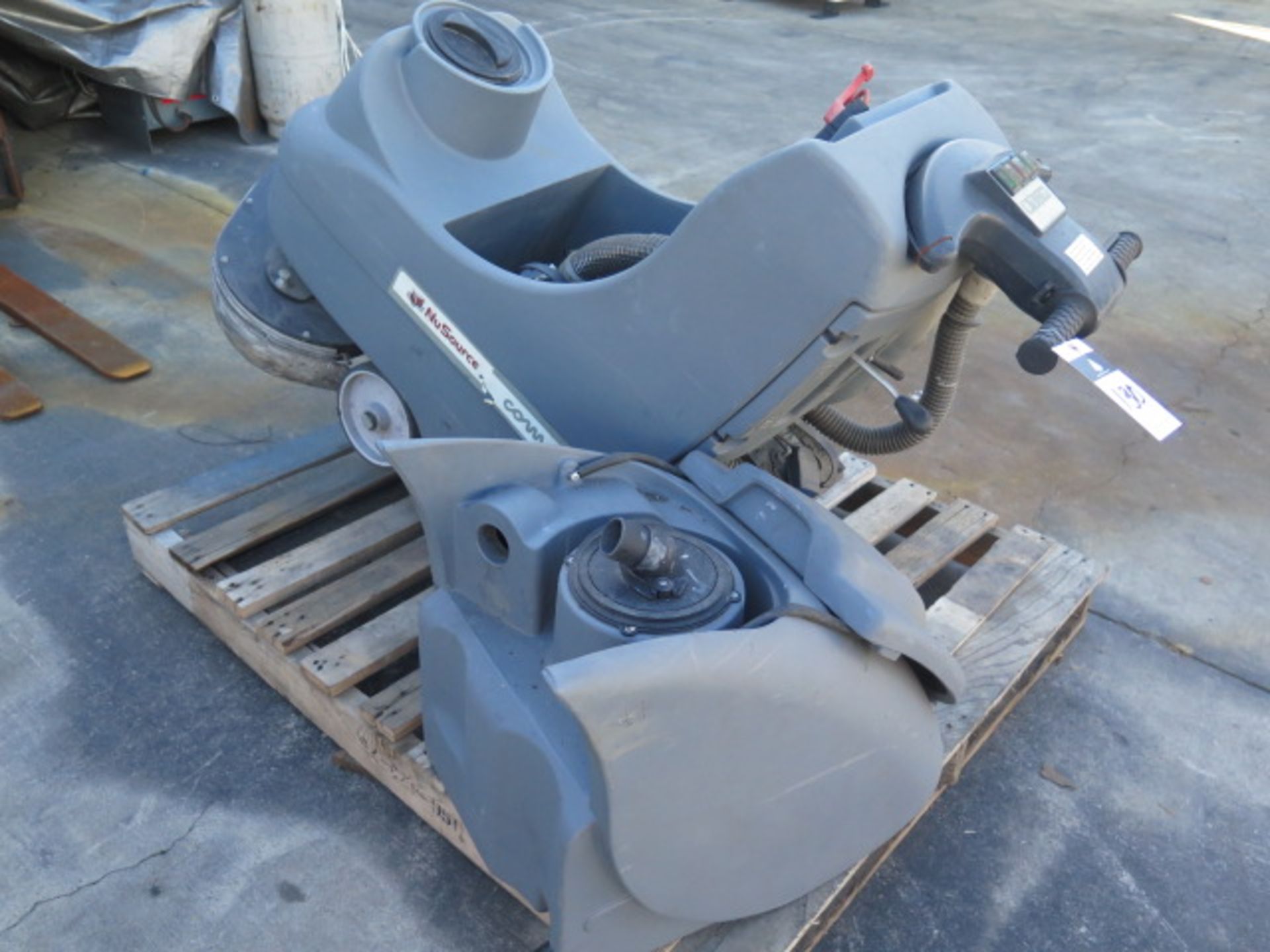 NuSource Cormac mdl. Abila 52B Power Floor Scrubber - Image 2 of 5