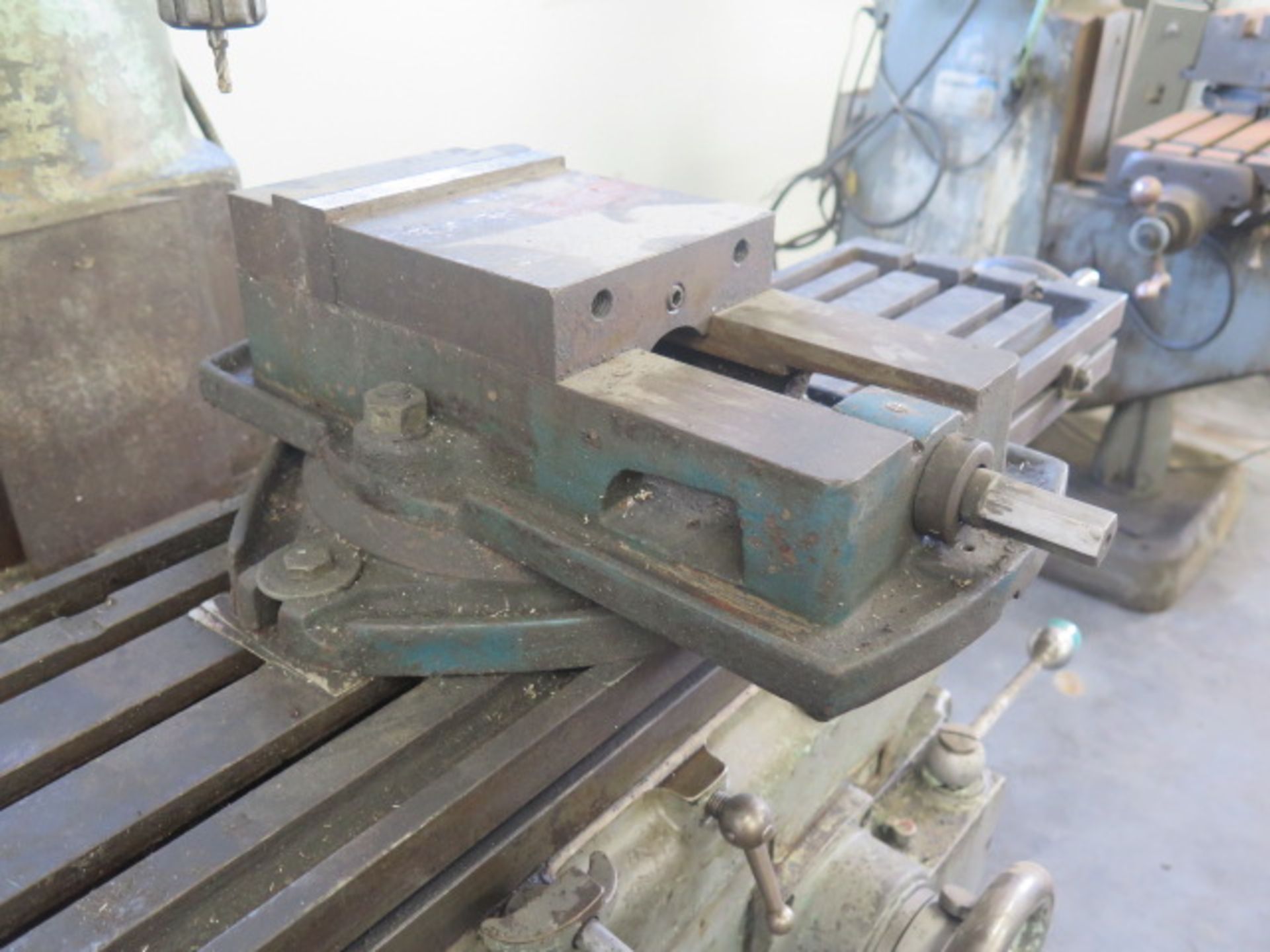 Cincinnati "Toolmaster" Vertical Mill w/ Dial Change RPM, Power Feeds. 10" x 42" Table. 6" Angle-Loc - Bild 8 aus 8