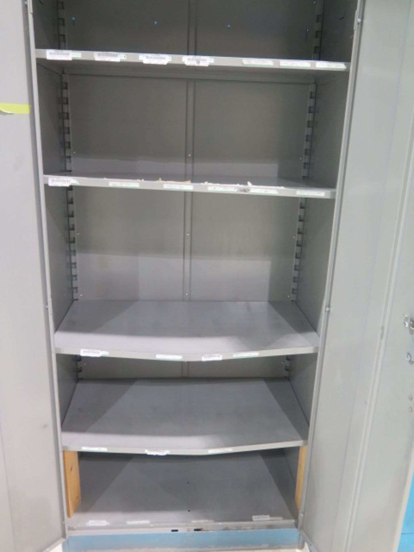 Storage Cabinets - Bild 2 aus 2