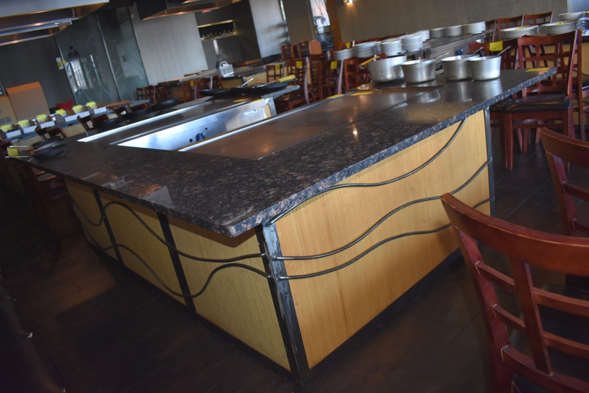 CUSTOM 80.5" X 122' X 33" HIGH U-SHAPE STEEL FRAME GRANITE TOP HIBACHI STATION - Image 4 of 4