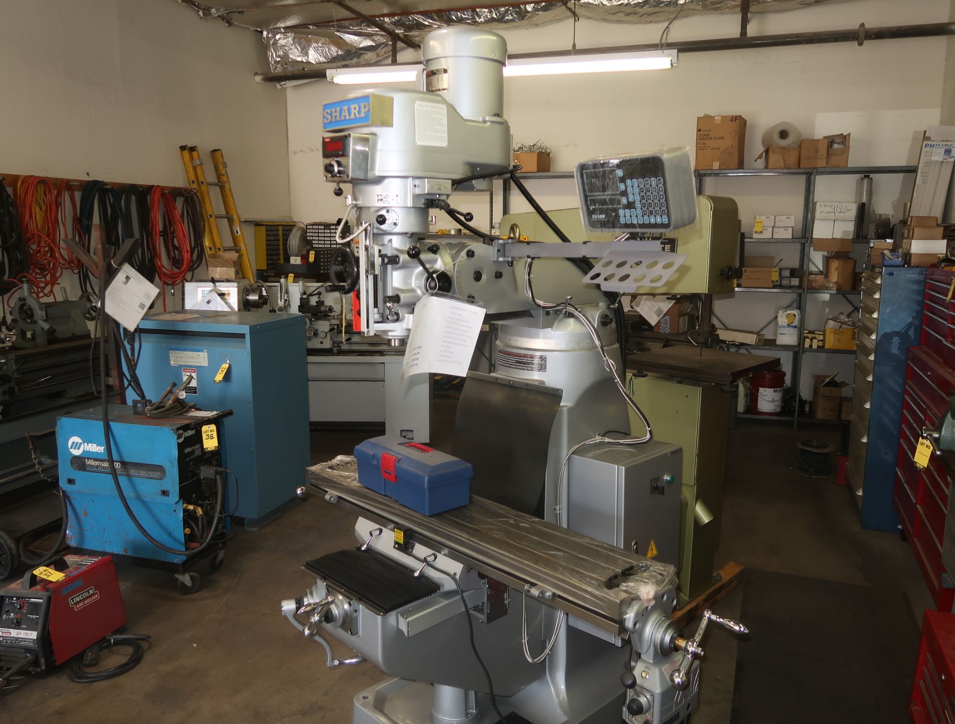 SHARP LMV-49K PREMIER MILL PACKAGE DRO, DVS HEAD & POWER FEED MDL. LMV-49K SN. 0031 (NEW) - Image 4 of 7