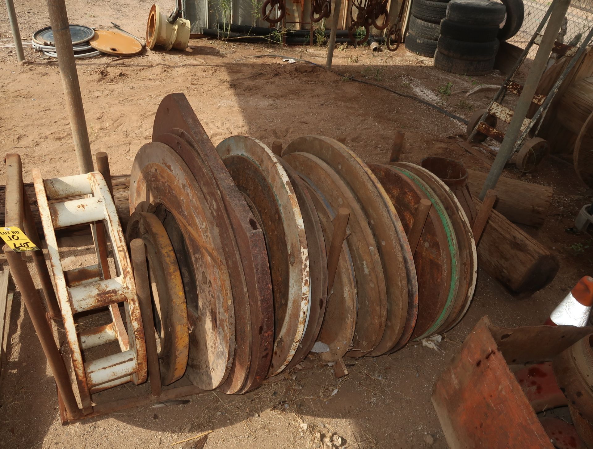 ASSORTED STEEL COLLARS