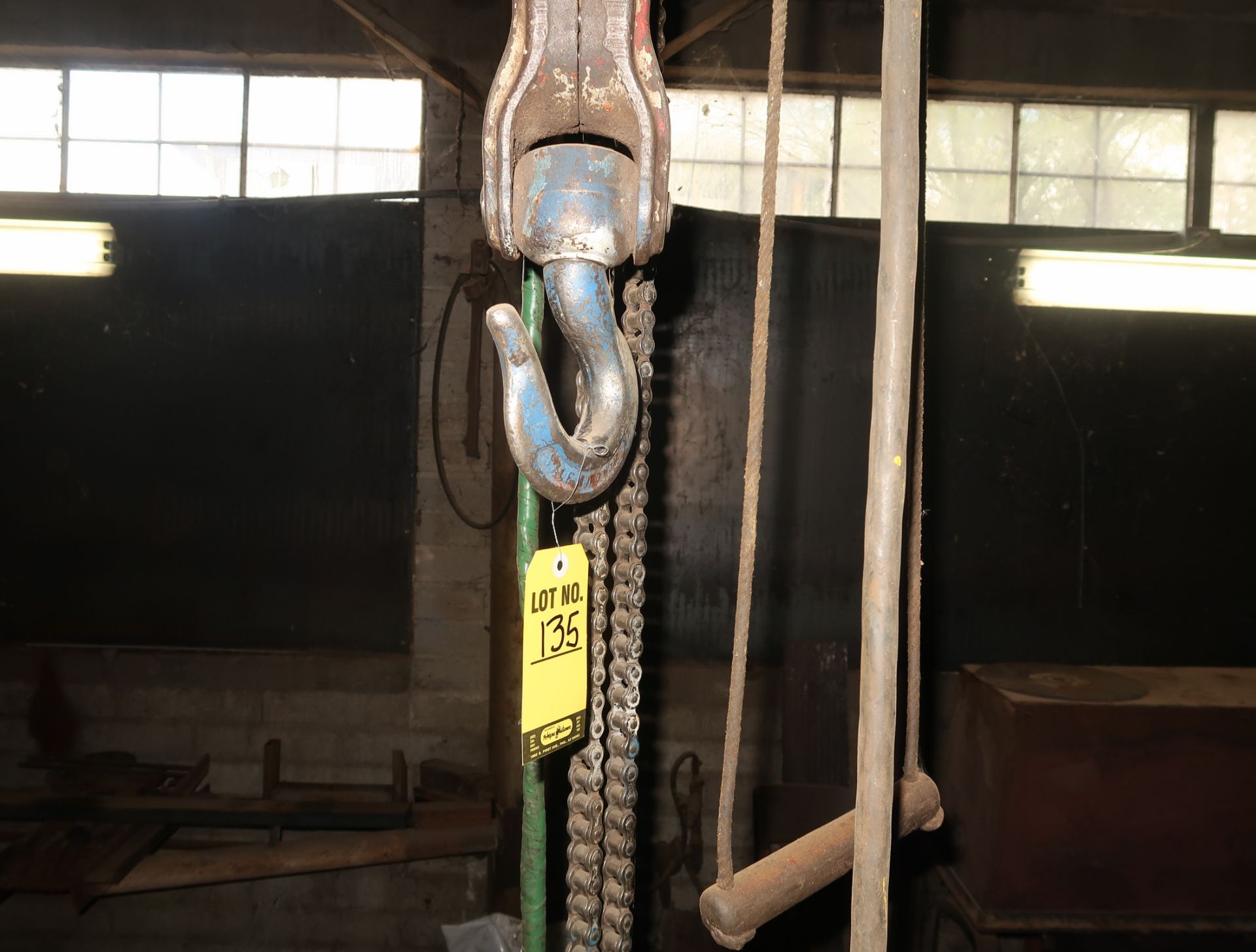 2-TON ELECTRIC CHAIN HOIST (BY SAW) - Image 2 of 2