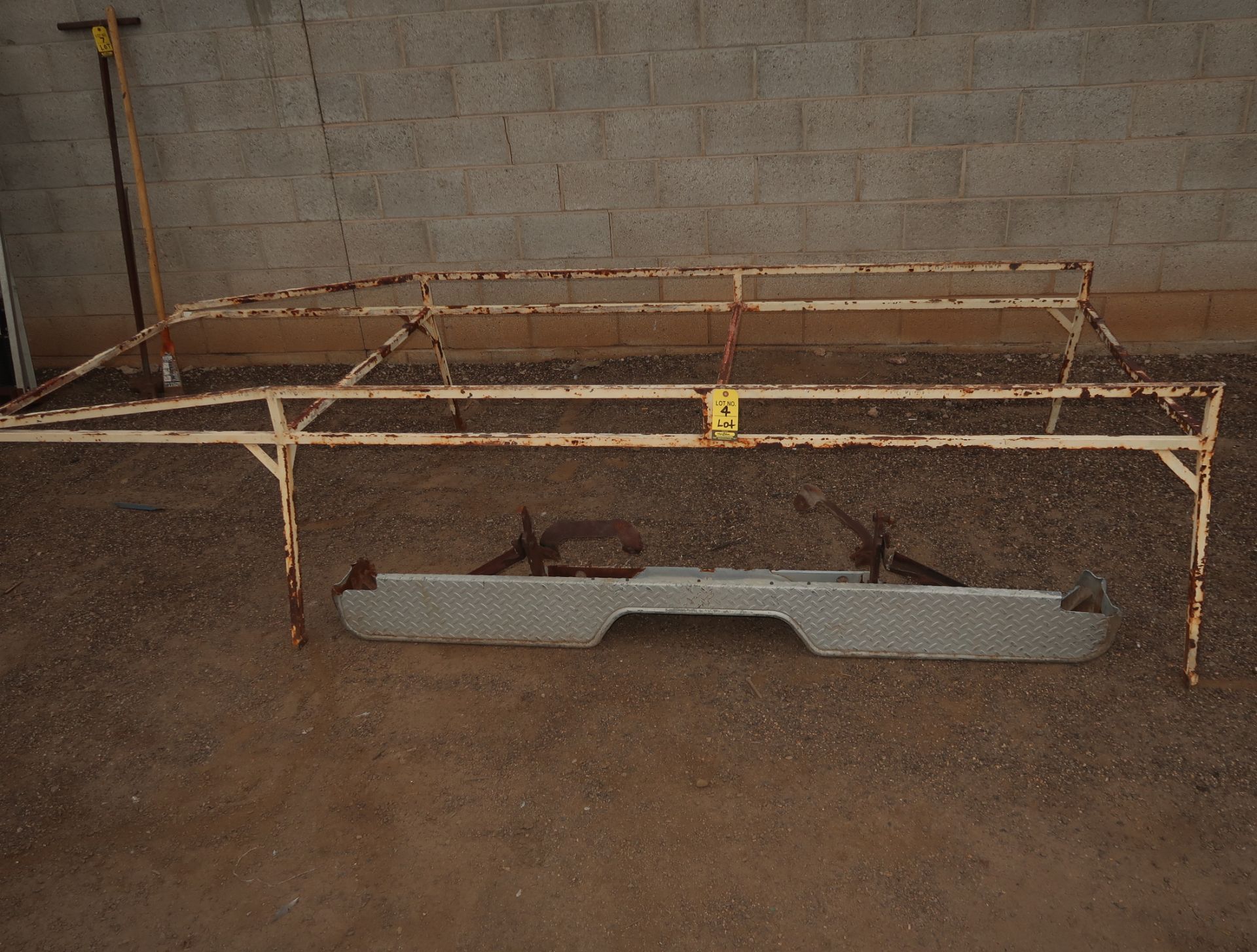 TRUCK LADDER RACK & 1/2 TON TRUCK BUMPER 57"X88: