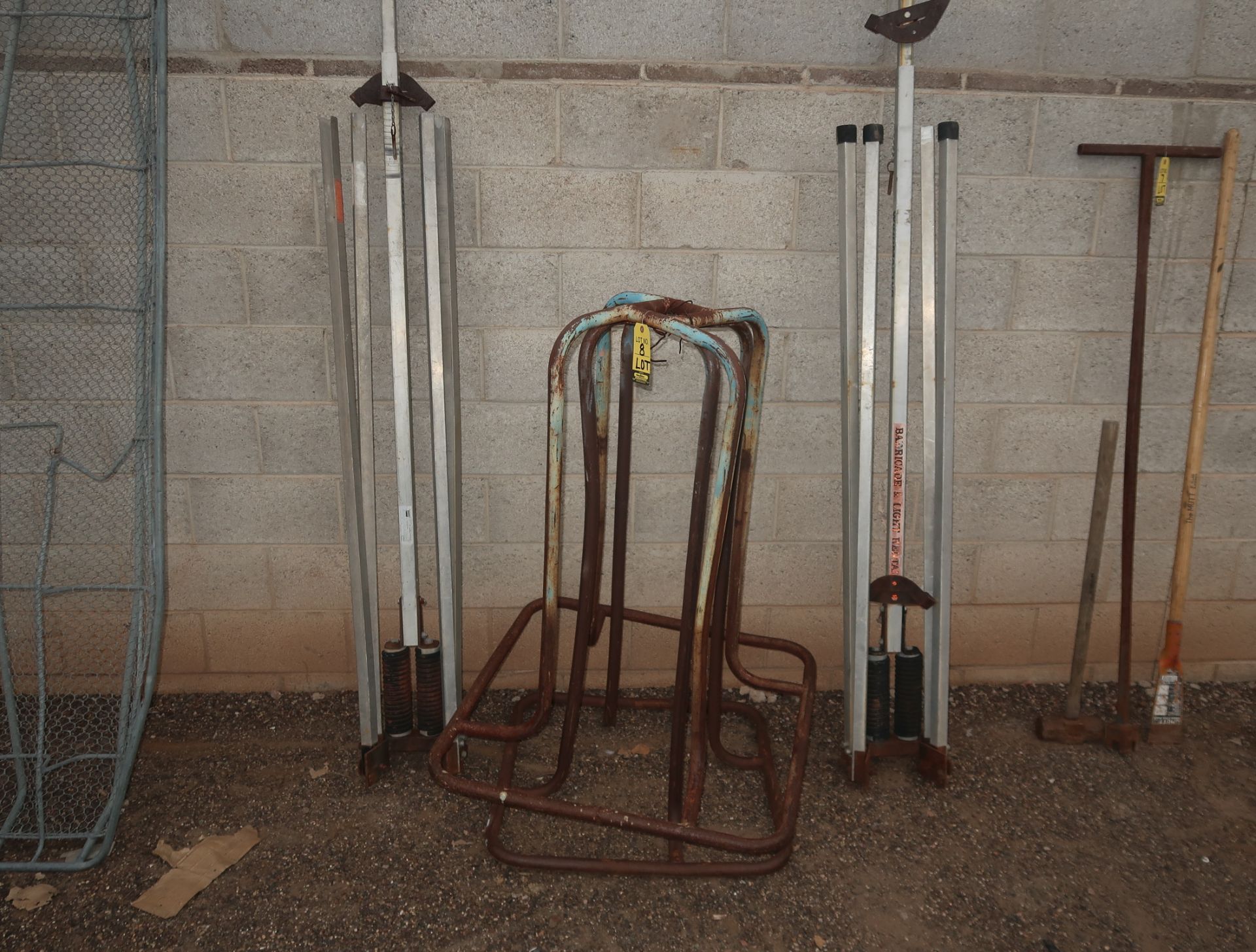 HEAVY DUTY WIRE SPOOLS & BARRICADE STANDS