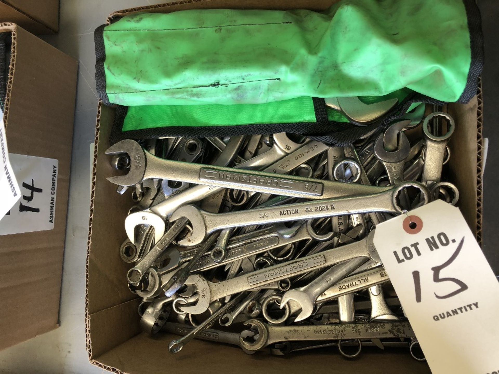 (LOT) OPEN AND BOX END WRENCHESEND WRENCHES