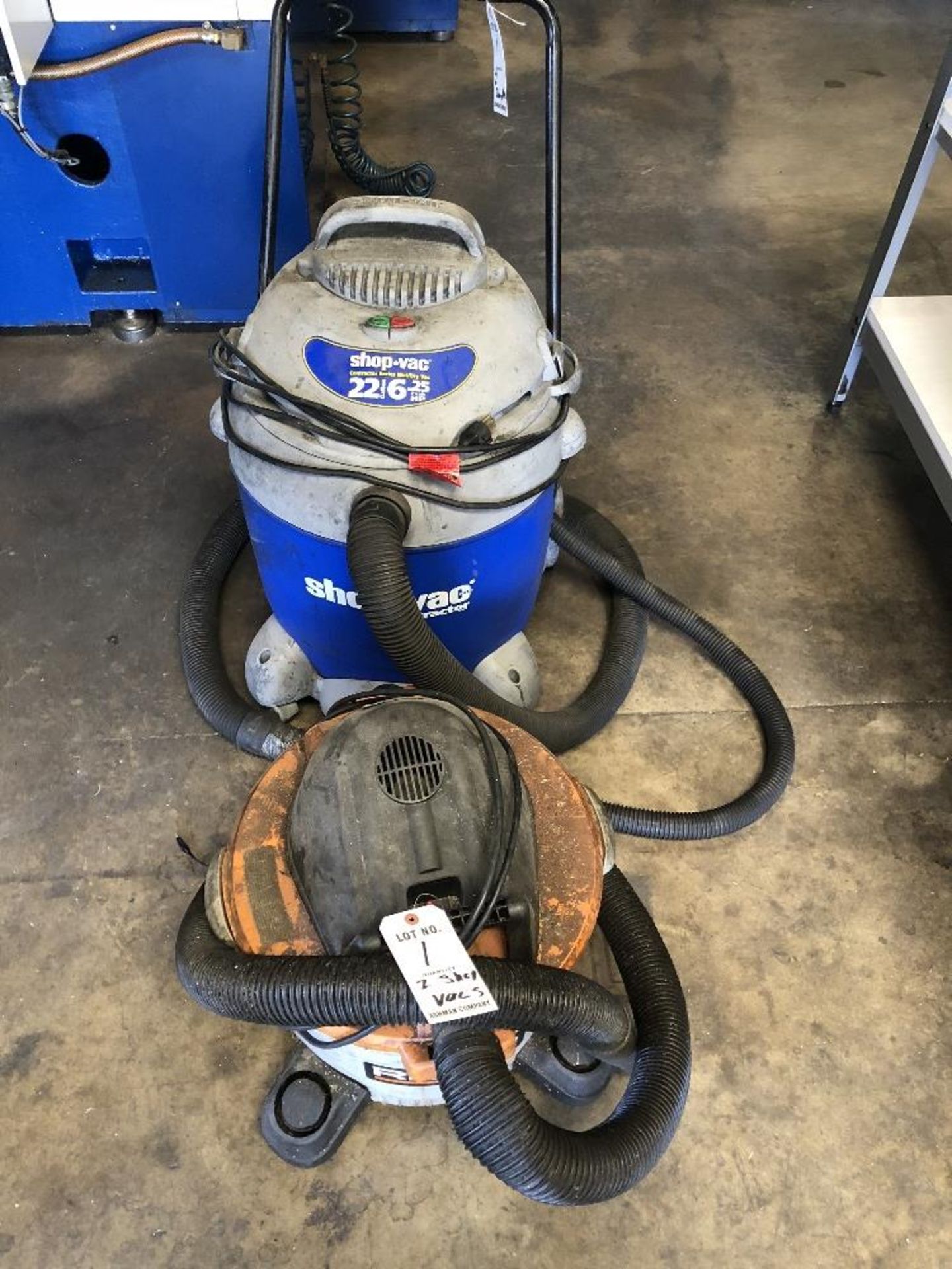 (LOT)SHOP VACUUMS