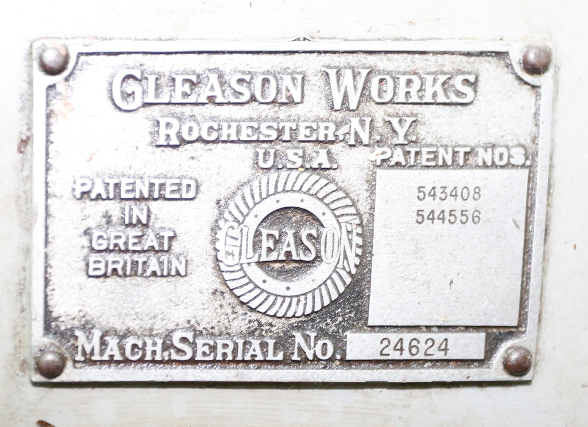 GLEASON SPIRAL BEVEL GEAR GENERATORS, S/N: 24624, W/ ASSORTED CHANGE GEARS & CABINET (520I) - Image 3 of 5