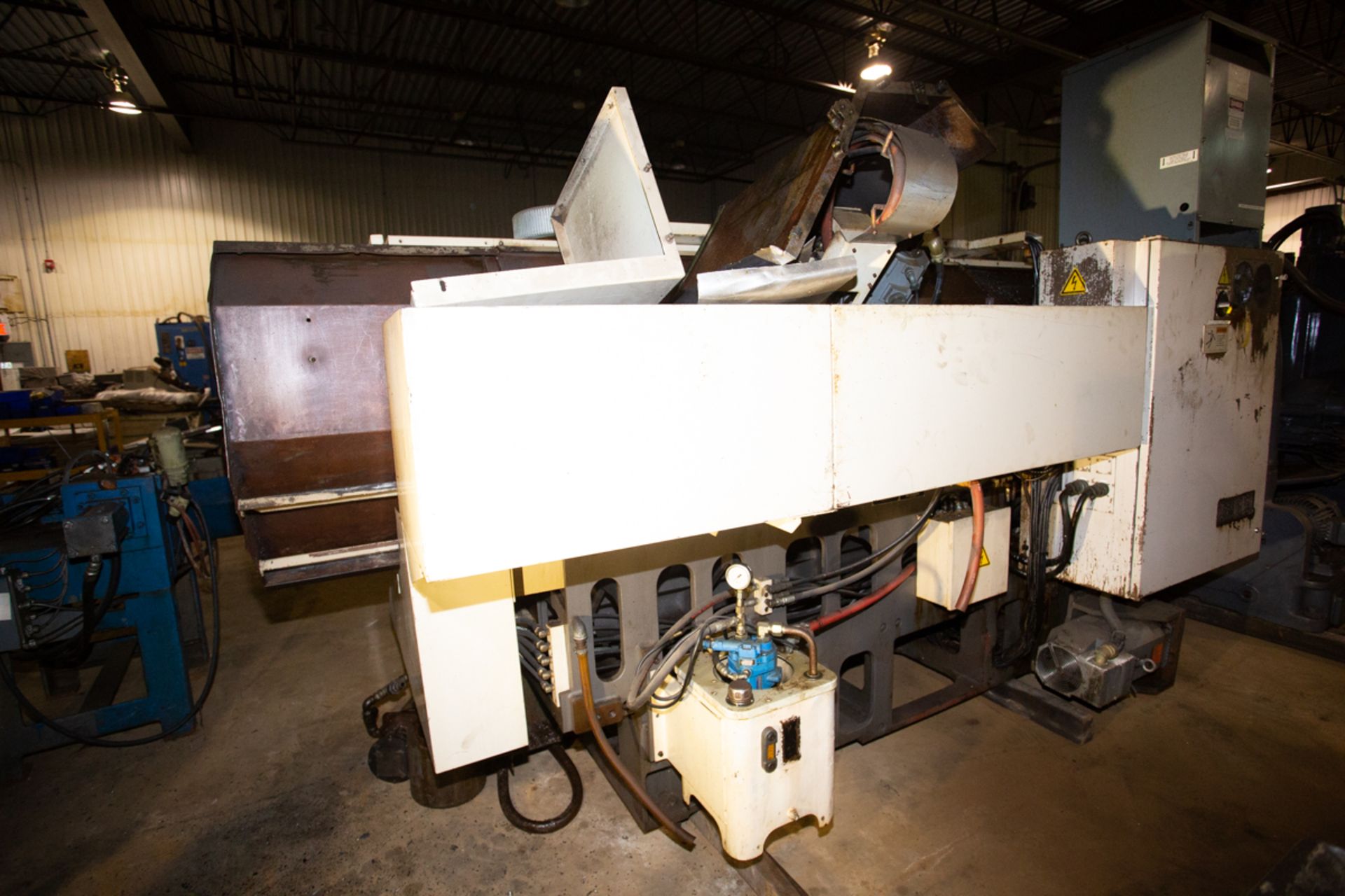 MITSUBISHI "W-TC10B" CNC LATHE, MITSUBISHI CONTROL, 12" CHUCK (1993) (LOCATED IN RICHMOND, QC) - - Image 7 of 8