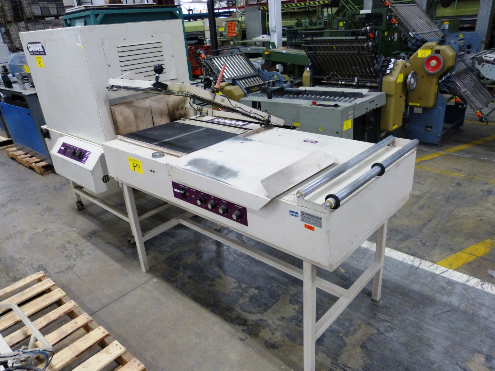 DAMARK “SMC2226” Vacuum Seal and Shrink Wrap Unit - Image 2 of 3