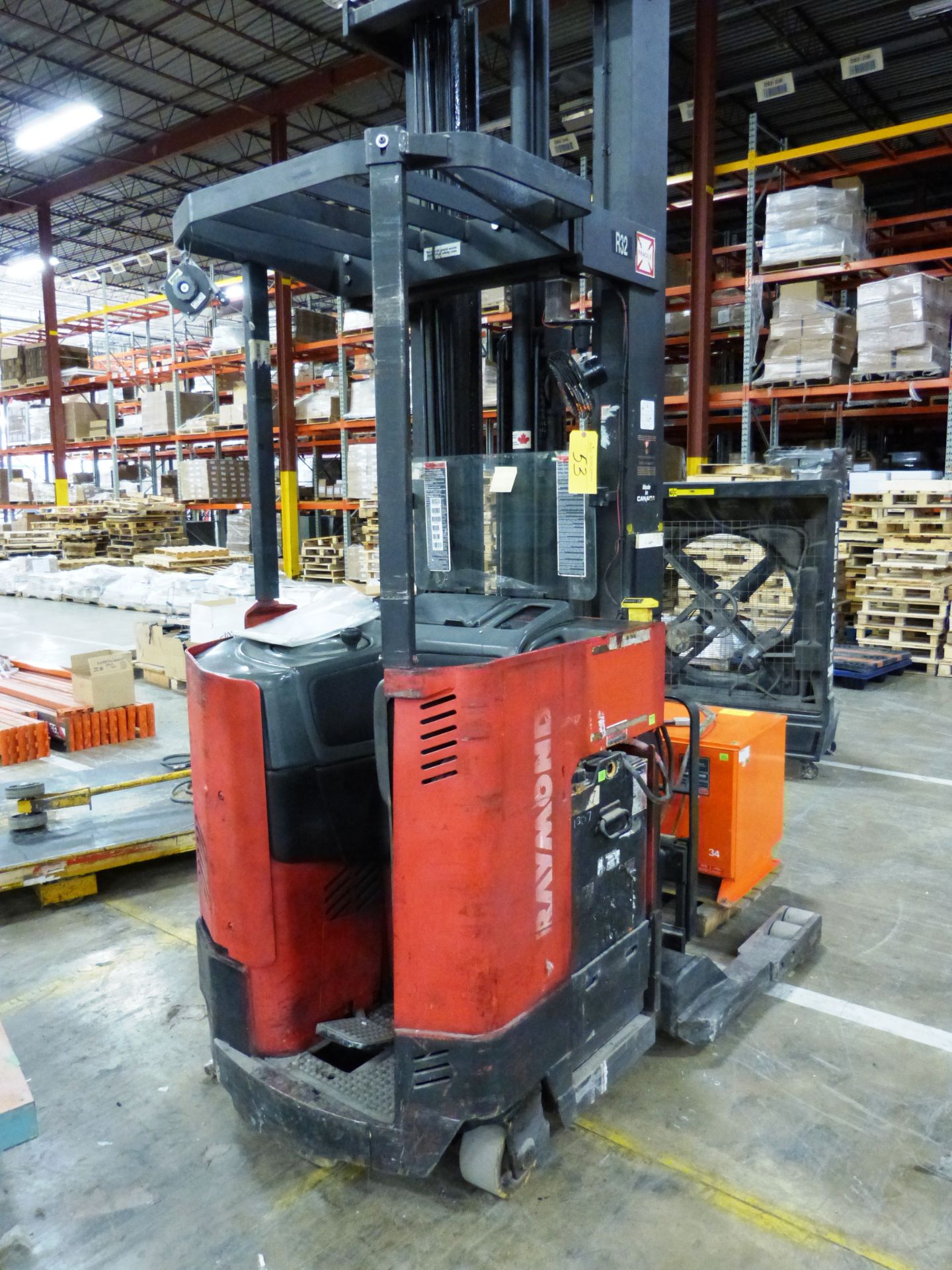 RAYMOND "EASI-R40TT" Electric Reach Truck, 4000lbs, 280'' Lift, Side Shift w/Charger - Image 2 of 4