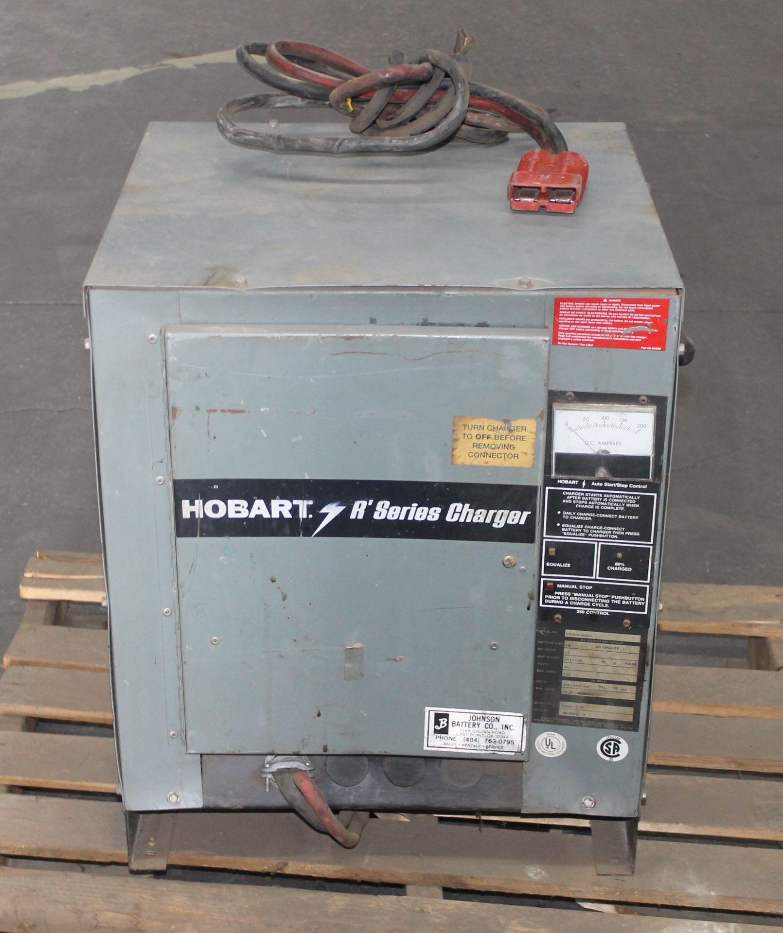 HOBART 24 VOLTS BATTERY CHARGER,