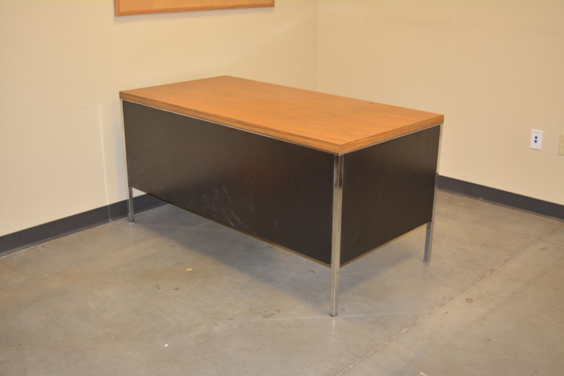 METAL OFFICE PEDESTAL DESK, - Image 2 of 3