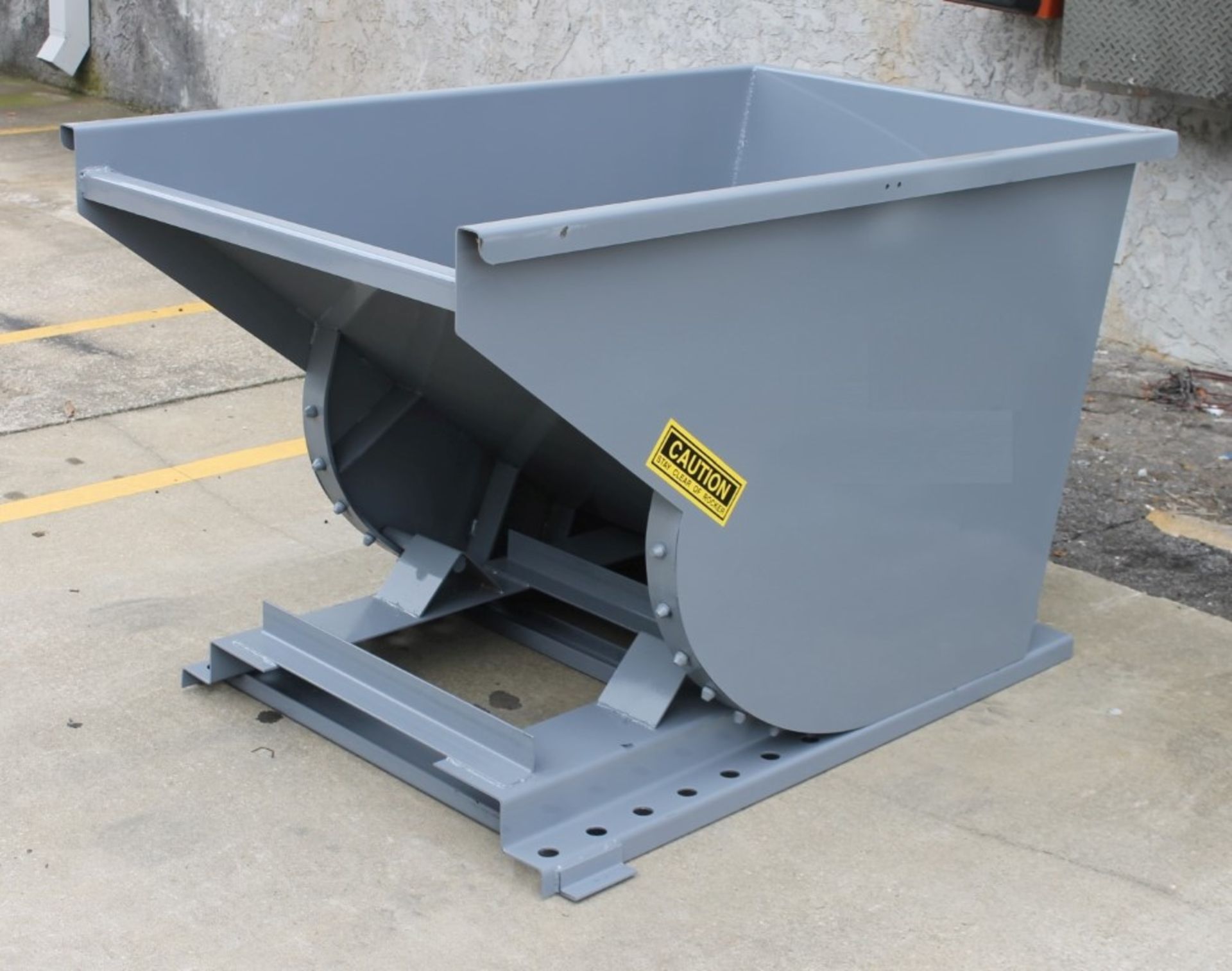 1 CU YARD SELF DUMPING HOPPER (NEW), 4000 LB CAP, CAPACITY: 1 CU YARD, 4000 LBS, OVER ALL SIZE: - Image 3 of 3