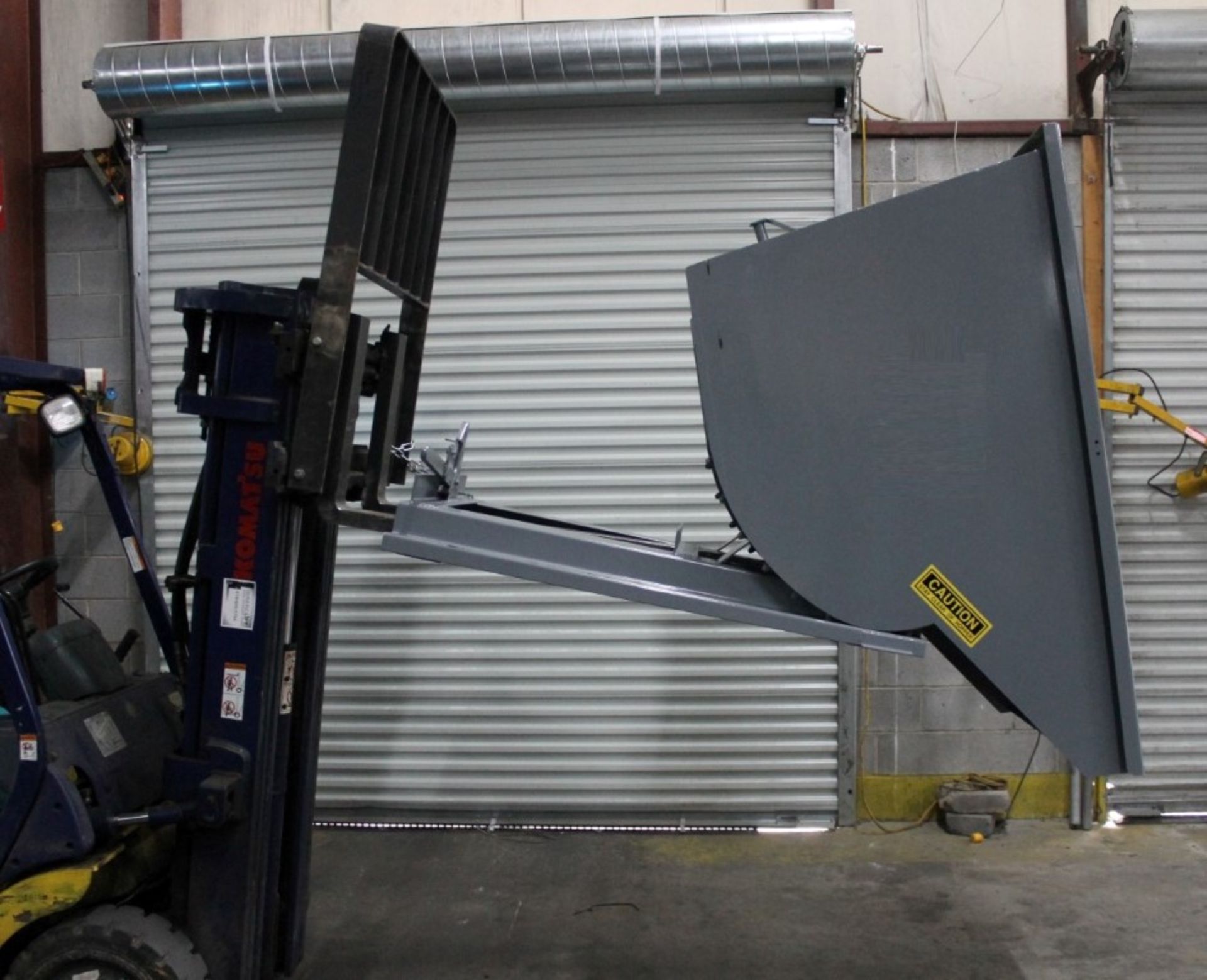 1 CU YARD SELF DUMPING HOPPER (NEW), 4000 LB CAP, CAPACITY: 1 CU YARD, 4000 LBS, OVER ALL SIZE: - Image 2 of 3