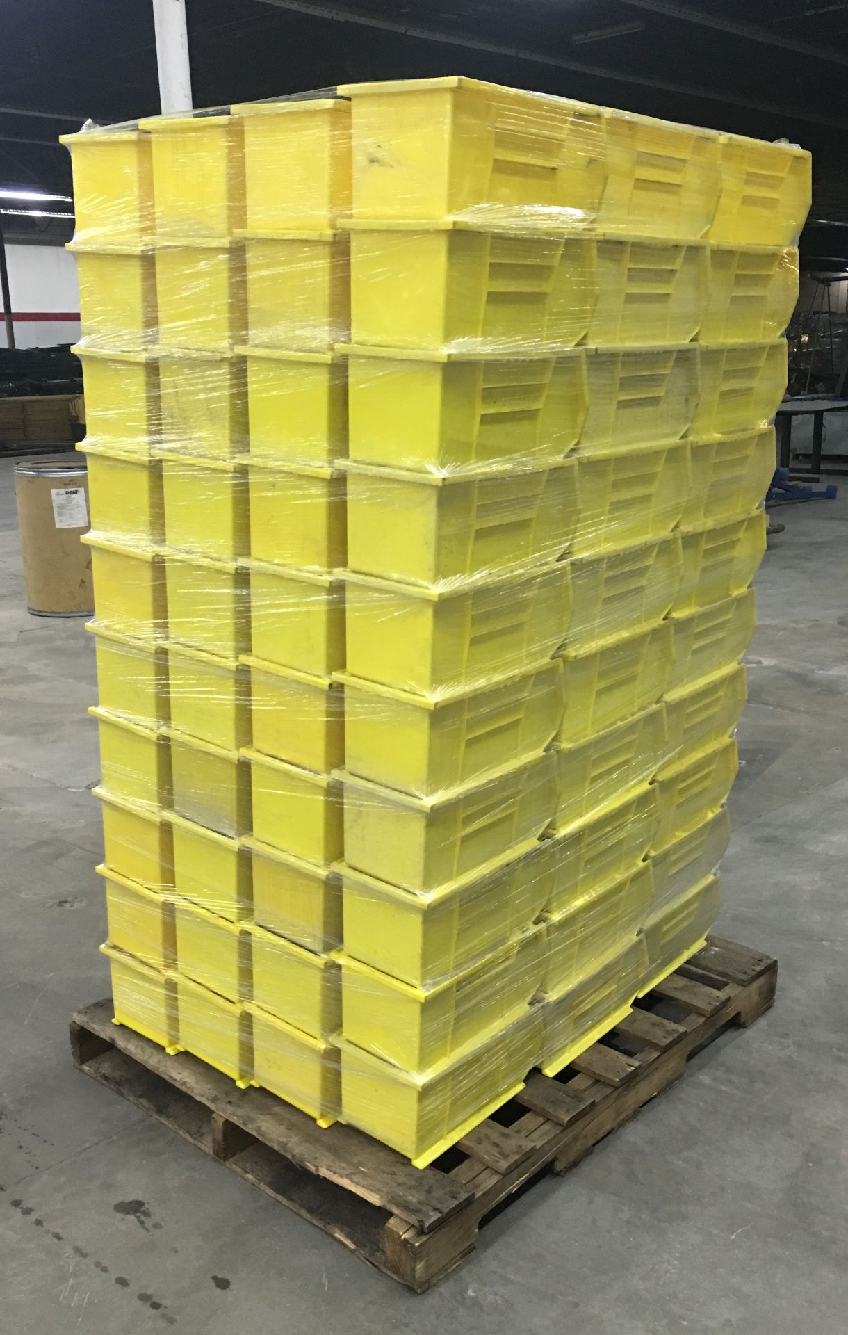 AKRO-MILS 30-240 PLASTIC STORAGE STACKING / HANGING AKRO BINS