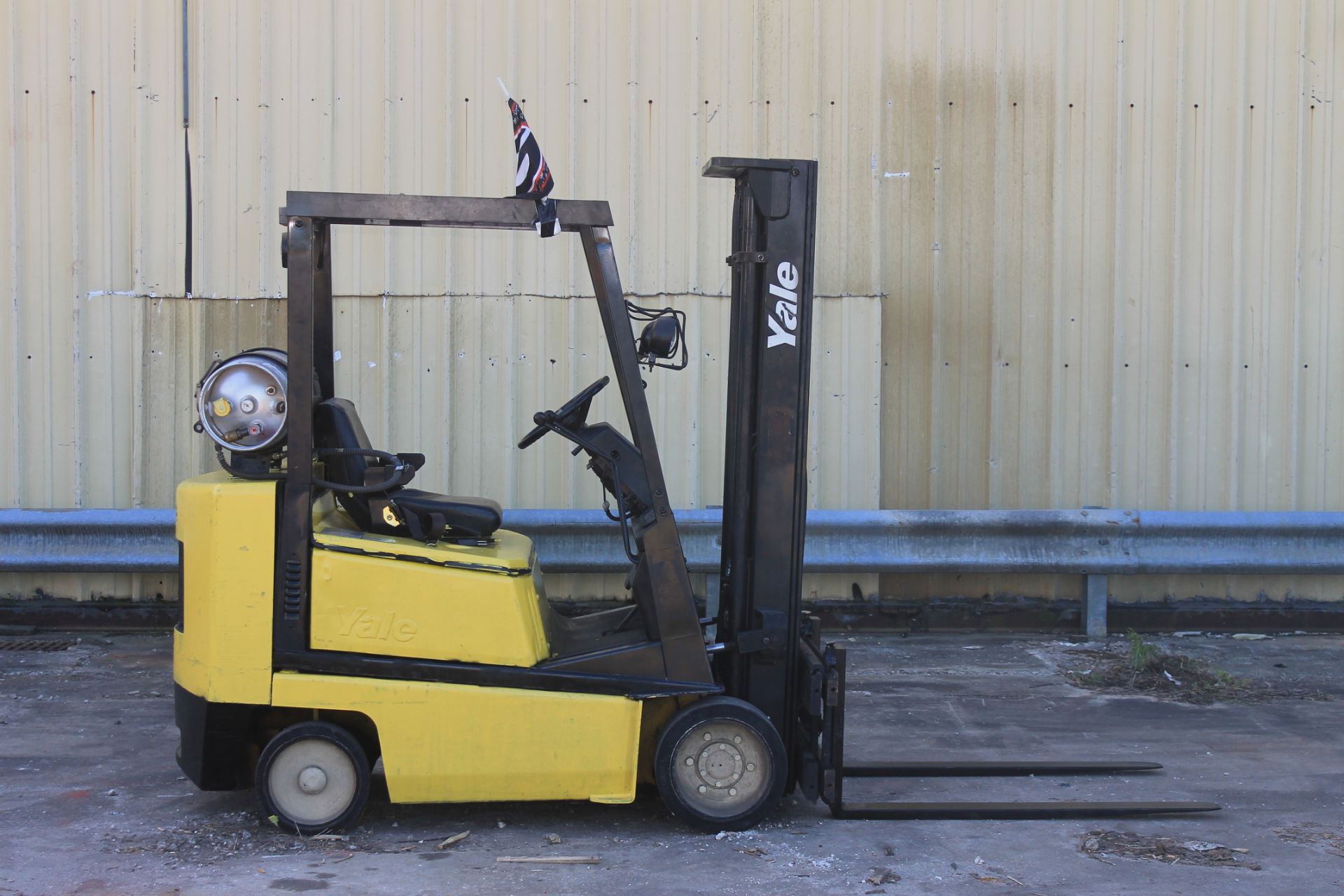 1991 YALE PROPANE FORKLIFT 4000 CAPACITY, 6340 HRS (WATCH VIDEO) - Image 2 of 6