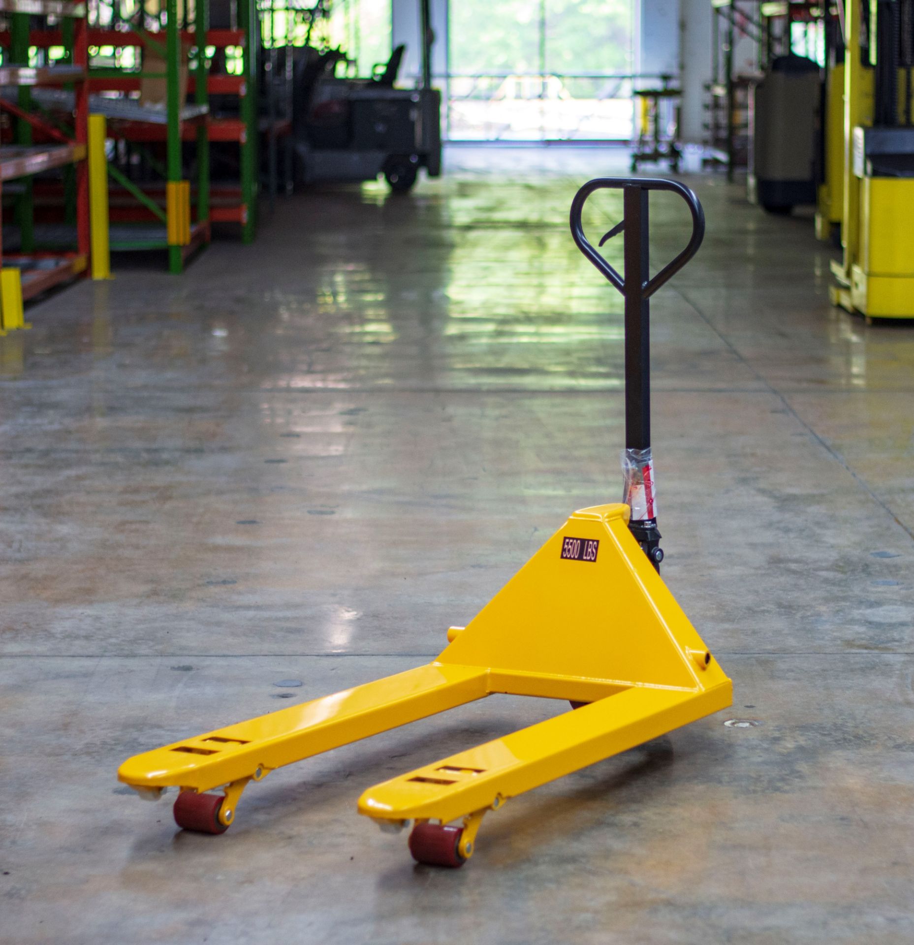 27"W X 48"L BRAND NEW PALLET JACK - Image 2 of 4