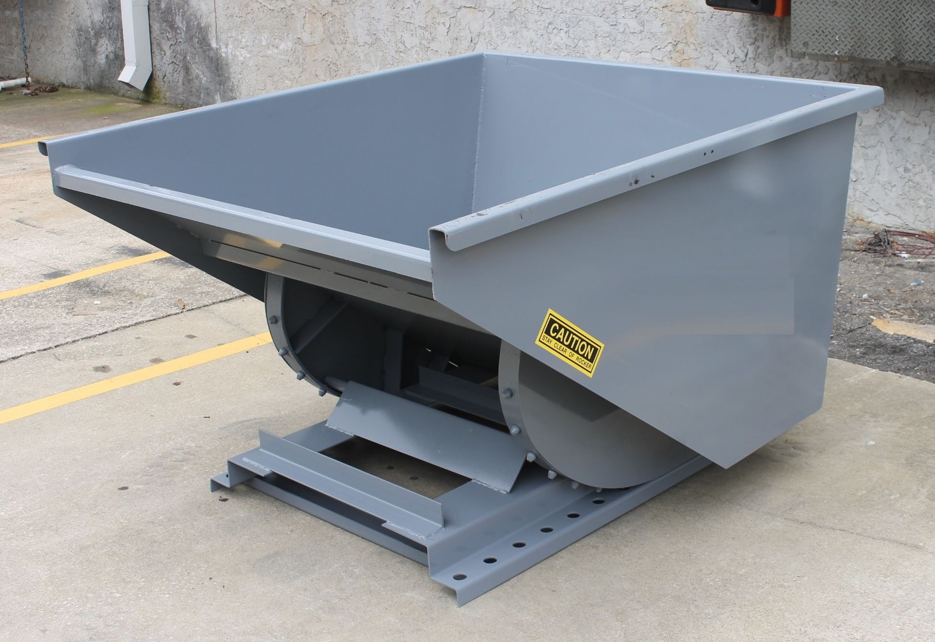 1.5 CU YARD SELF DUMPING HOPPER (NEW) - Image 4 of 5