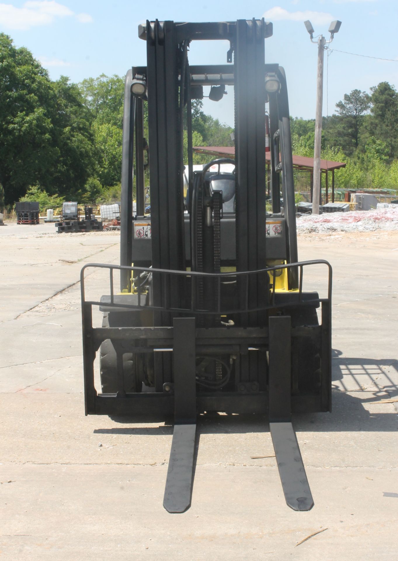 2007 YALE PROPANE FORKLIFT 5000 CAPACITY (WATCH VIDEO) - Image 2 of 5