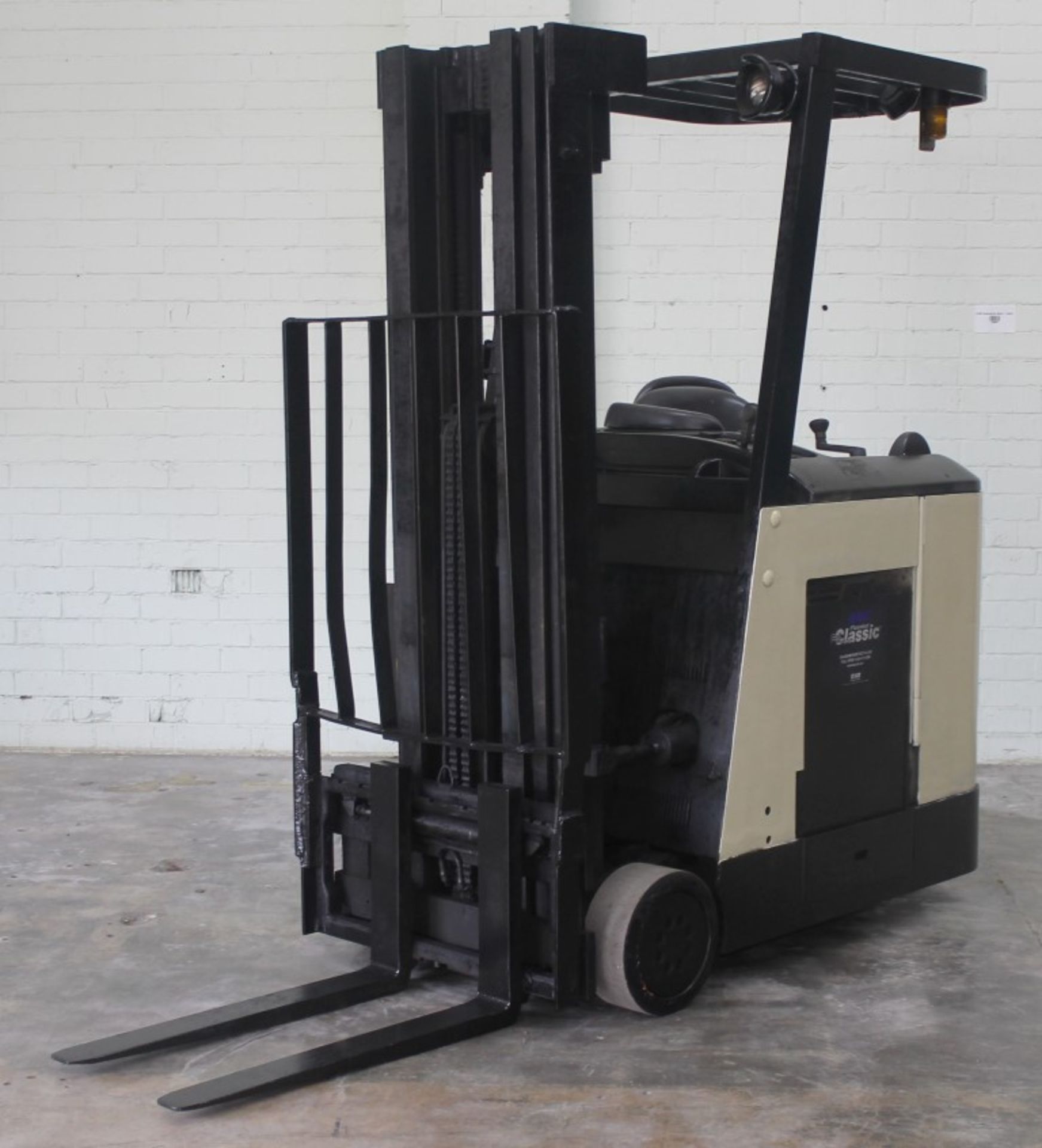 2003 CROWN 3000 LBS. CAPACITY ELECTRIC STAND UP FORKLIFT, (WATCH VIDEO) - Image 4 of 5