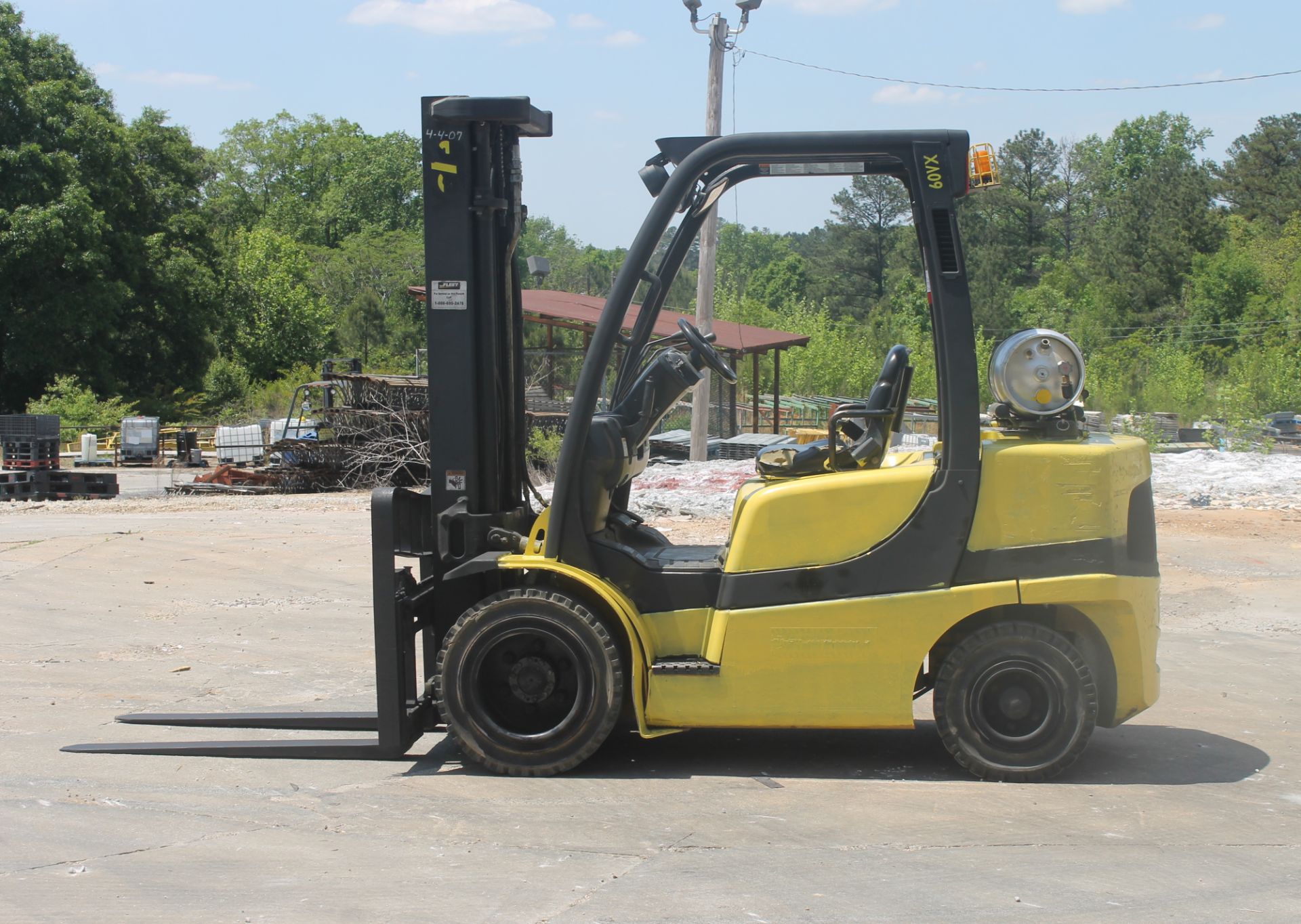 2007 YALE PROPANE FORKLIFT 5000 CAPACITY (WATCH VIDEO)