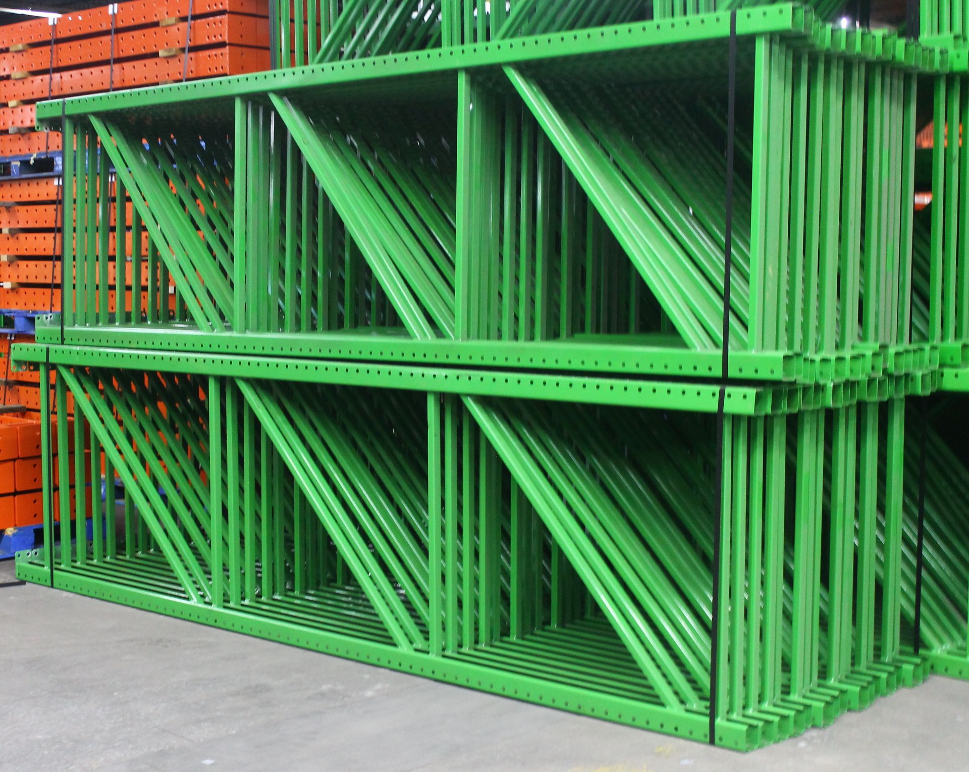 60 PCS NEW TEARDROP UPRIGHT 12'H X 42'D, 3 X 3 GREEN