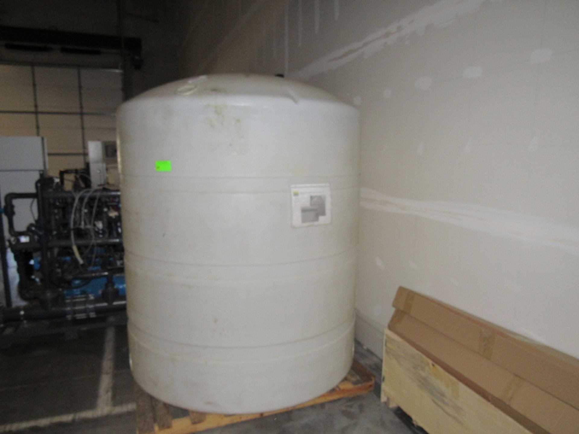 1500-GAL Tank, White