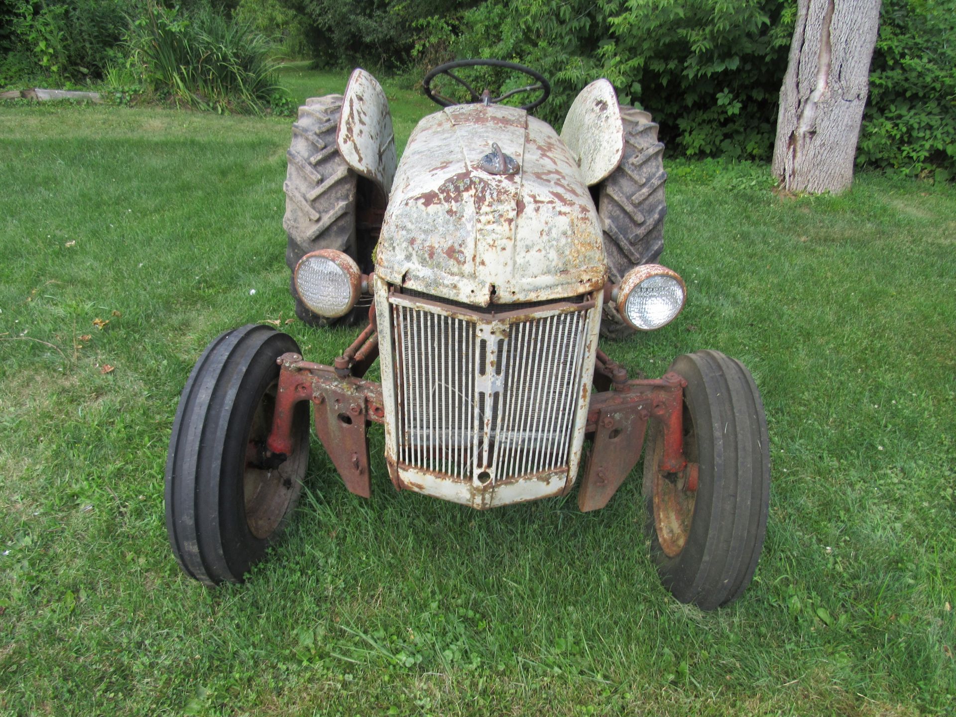 Ford 8N tractor (as found) - Image 2 of 4