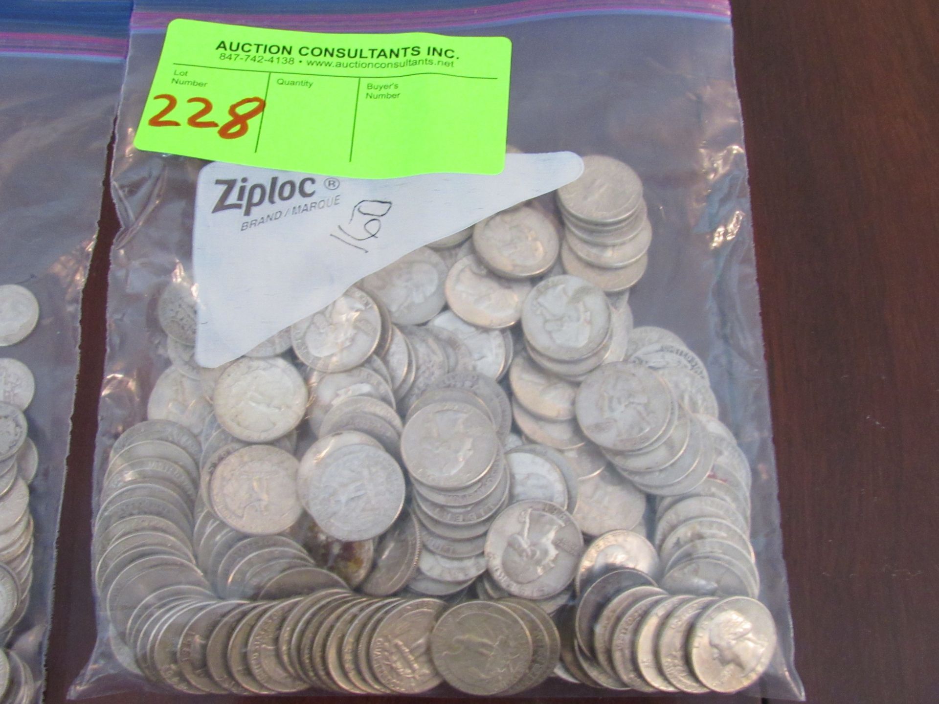 Approximately 160 silver quarters, circulated condition