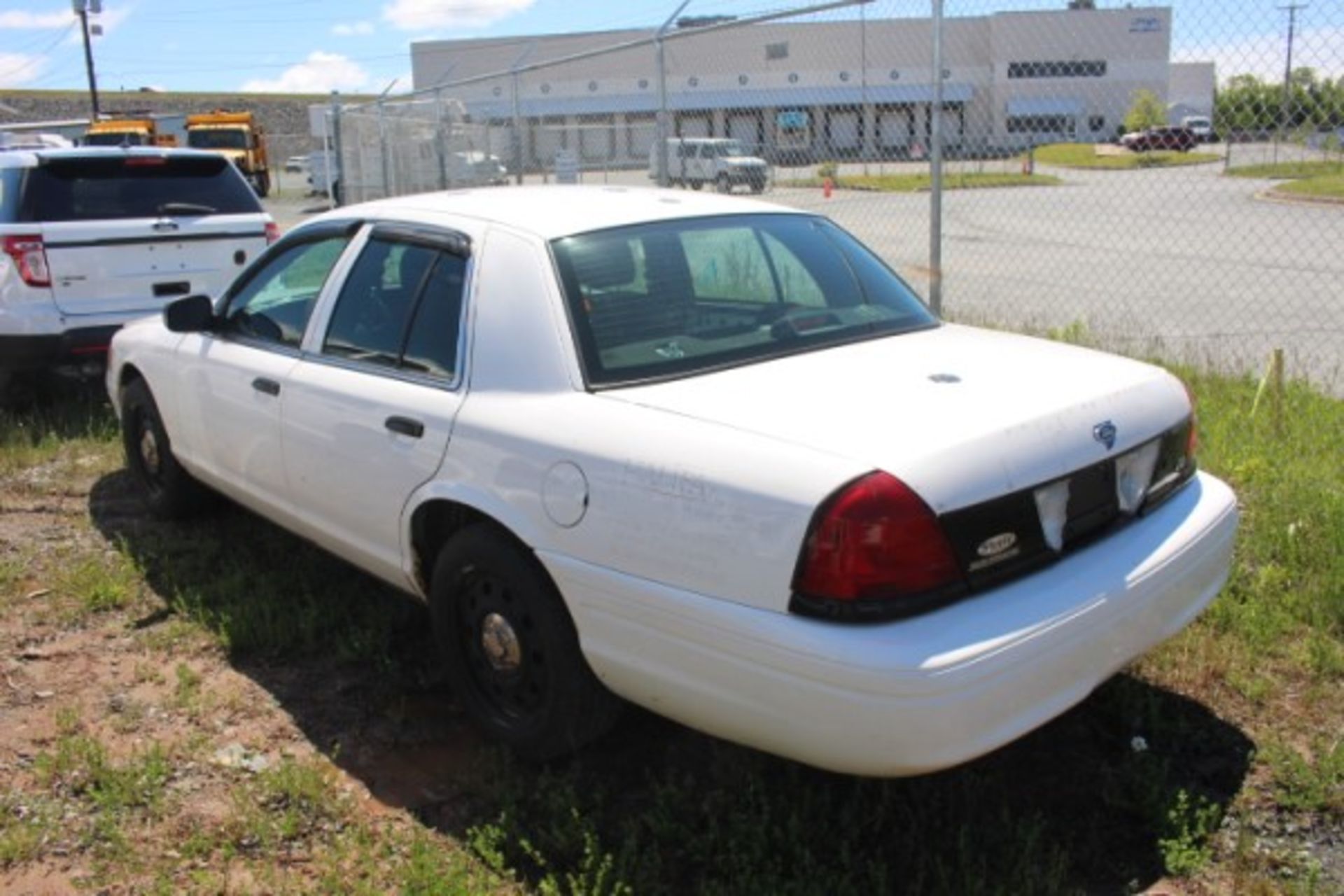 2011 FORD CROWN VIC - Image 4 of 6