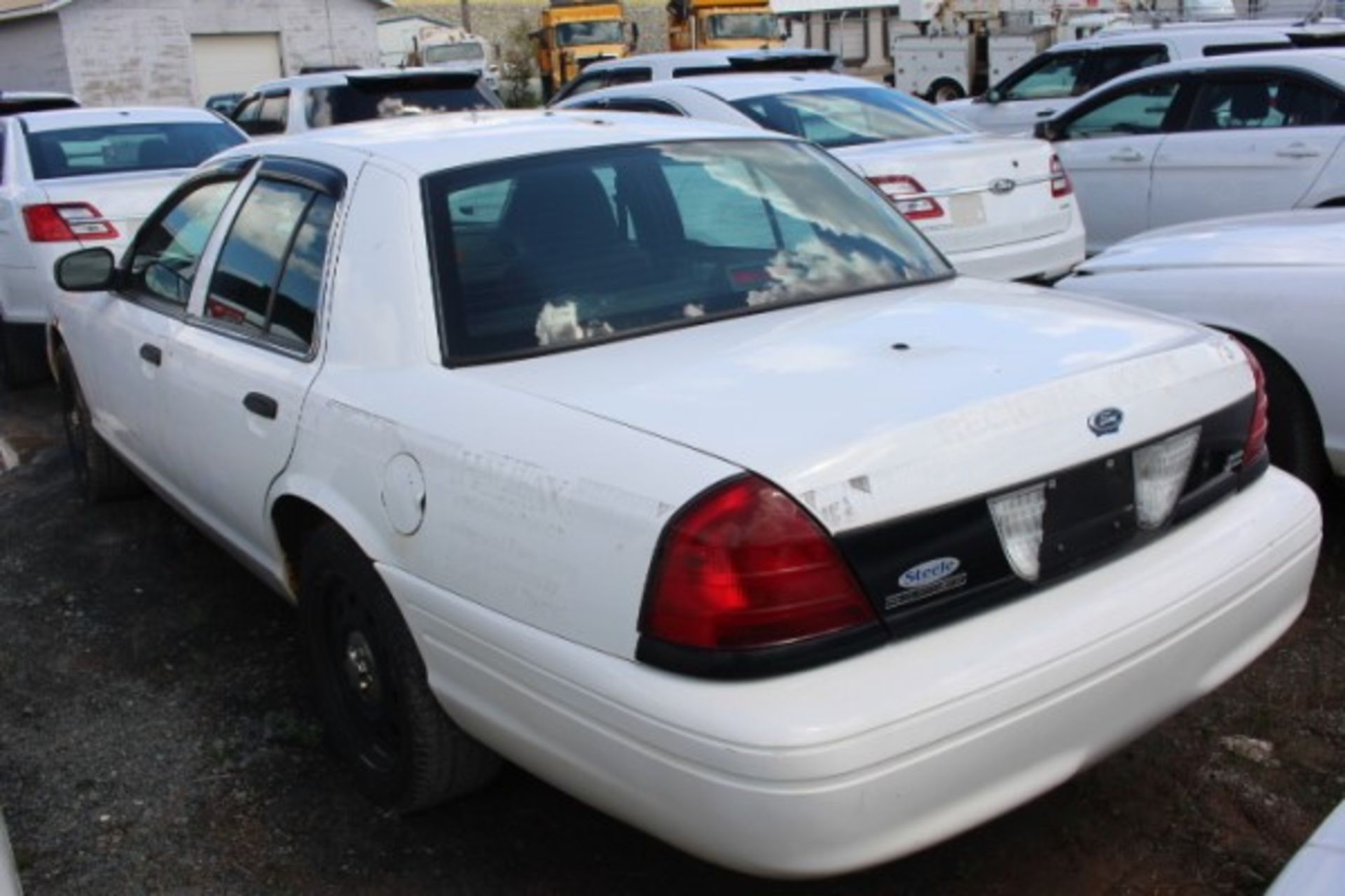 2011 Ford Crown Vic - Image 4 of 6