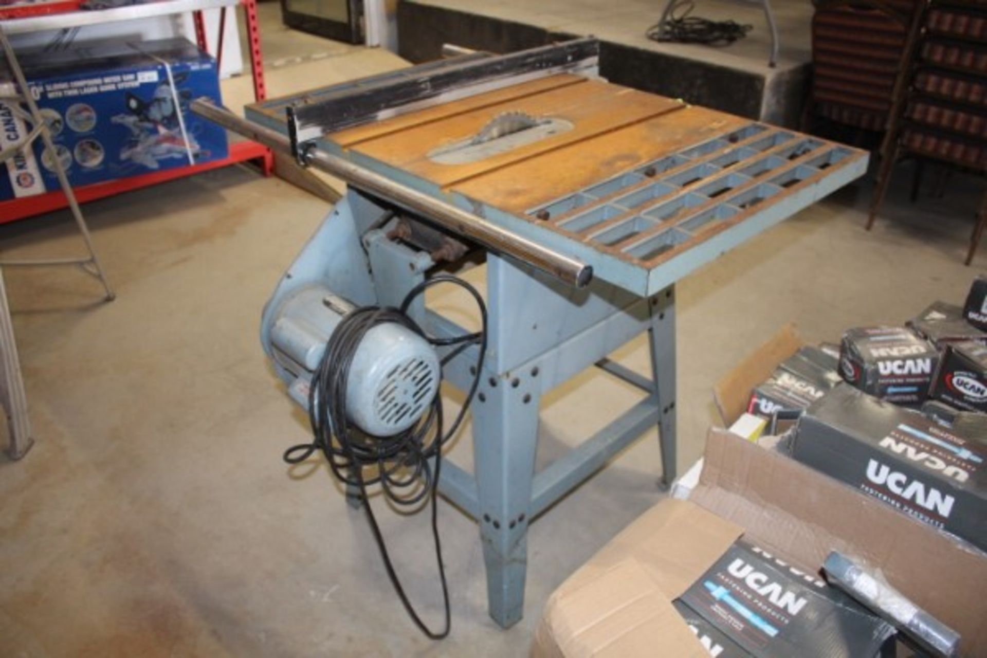 Used King Canada 10 " Table Saw with Stand - Image 2 of 4