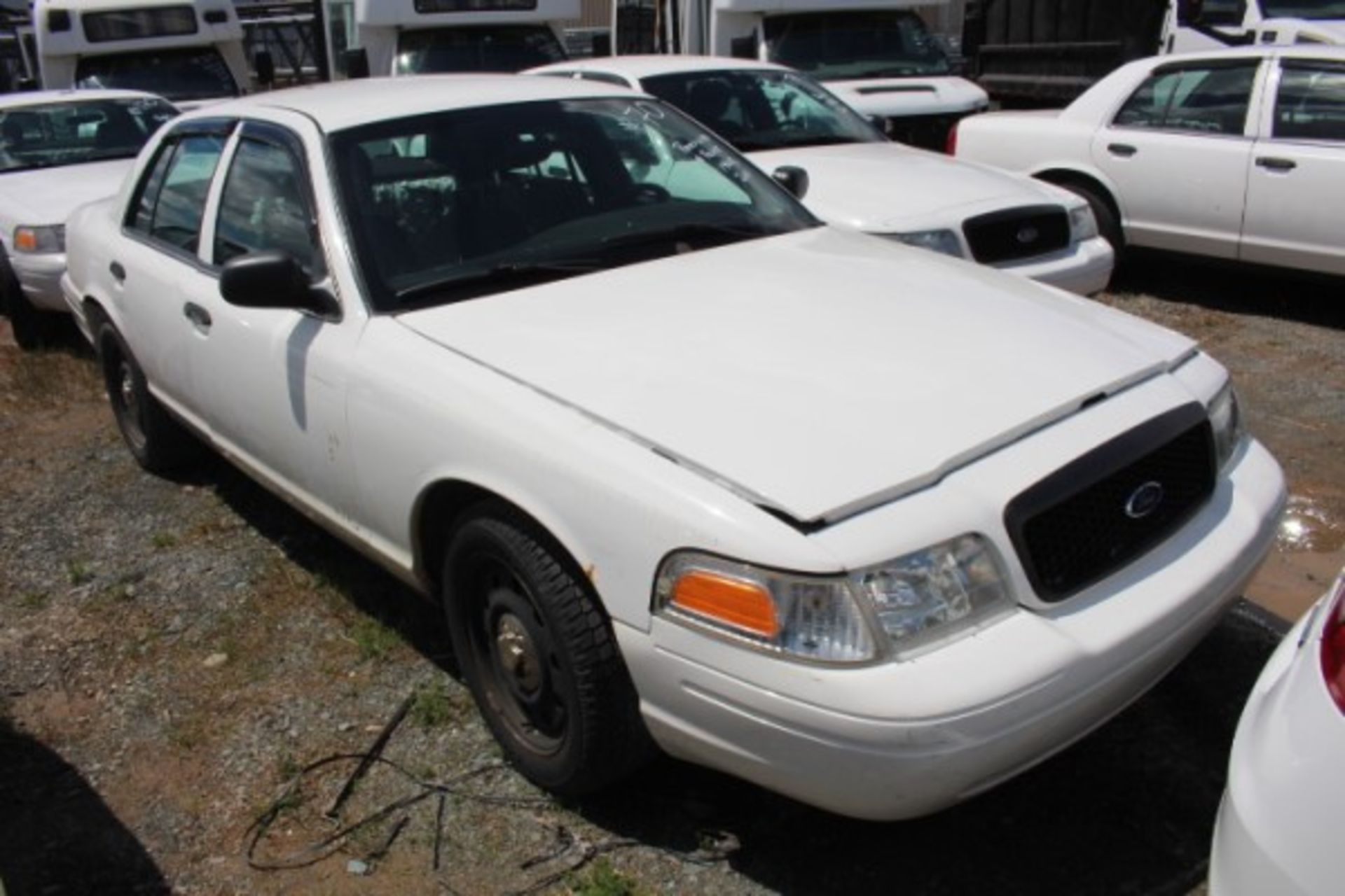 2011 Ford Crown Vic - Image 2 of 6