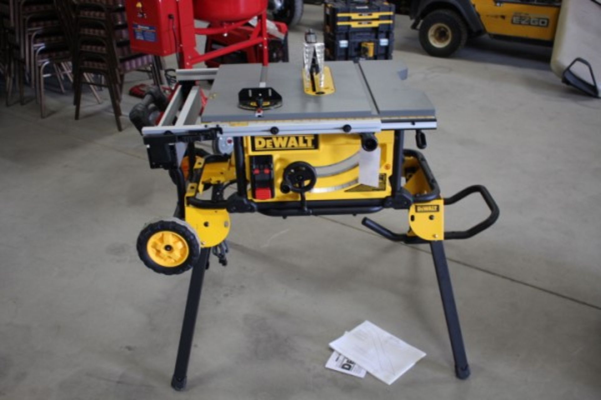 New Dewalt Heavy Duty 10" Job Site Table Saw with Stand - Image 2 of 5