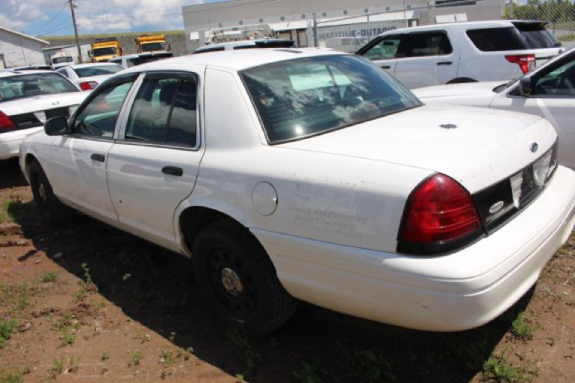 2011 FORD CROWN VIC - Image 4 of 6