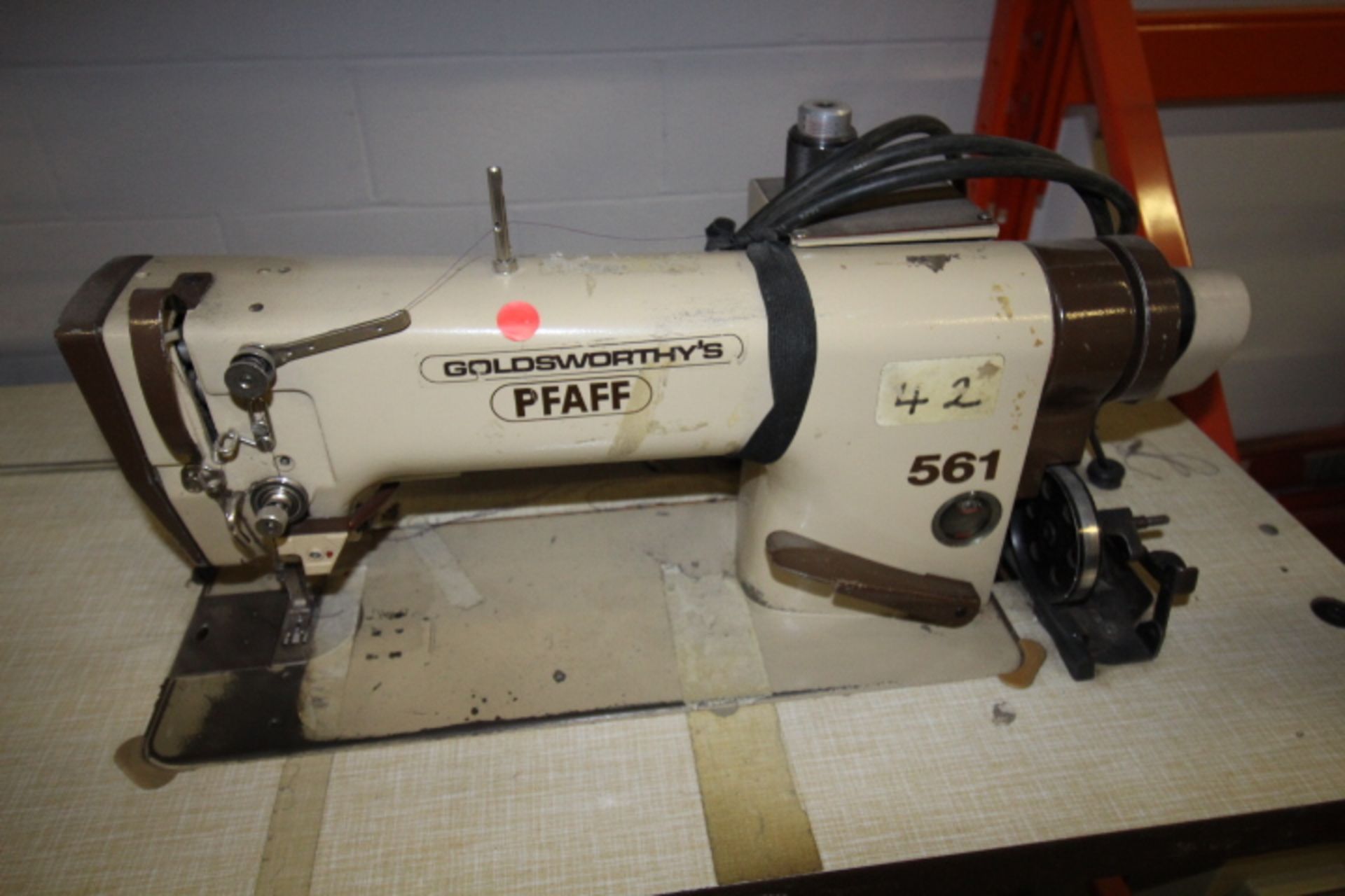 Goldswrothys Sewing Machine 208volt/360volt 3phase Pneumatic (Straight) - Image 2 of 3