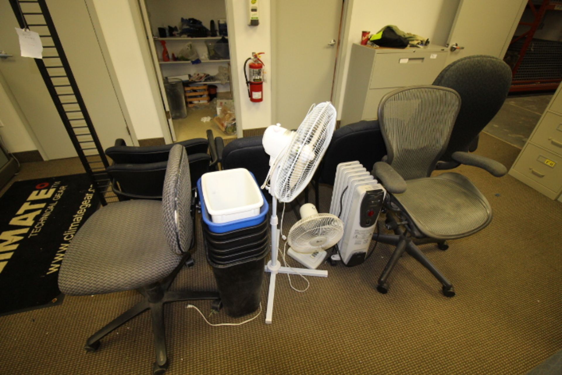 Job lot of Office Chairs including Fan, Heaters and Buckets - Image 3 of 3