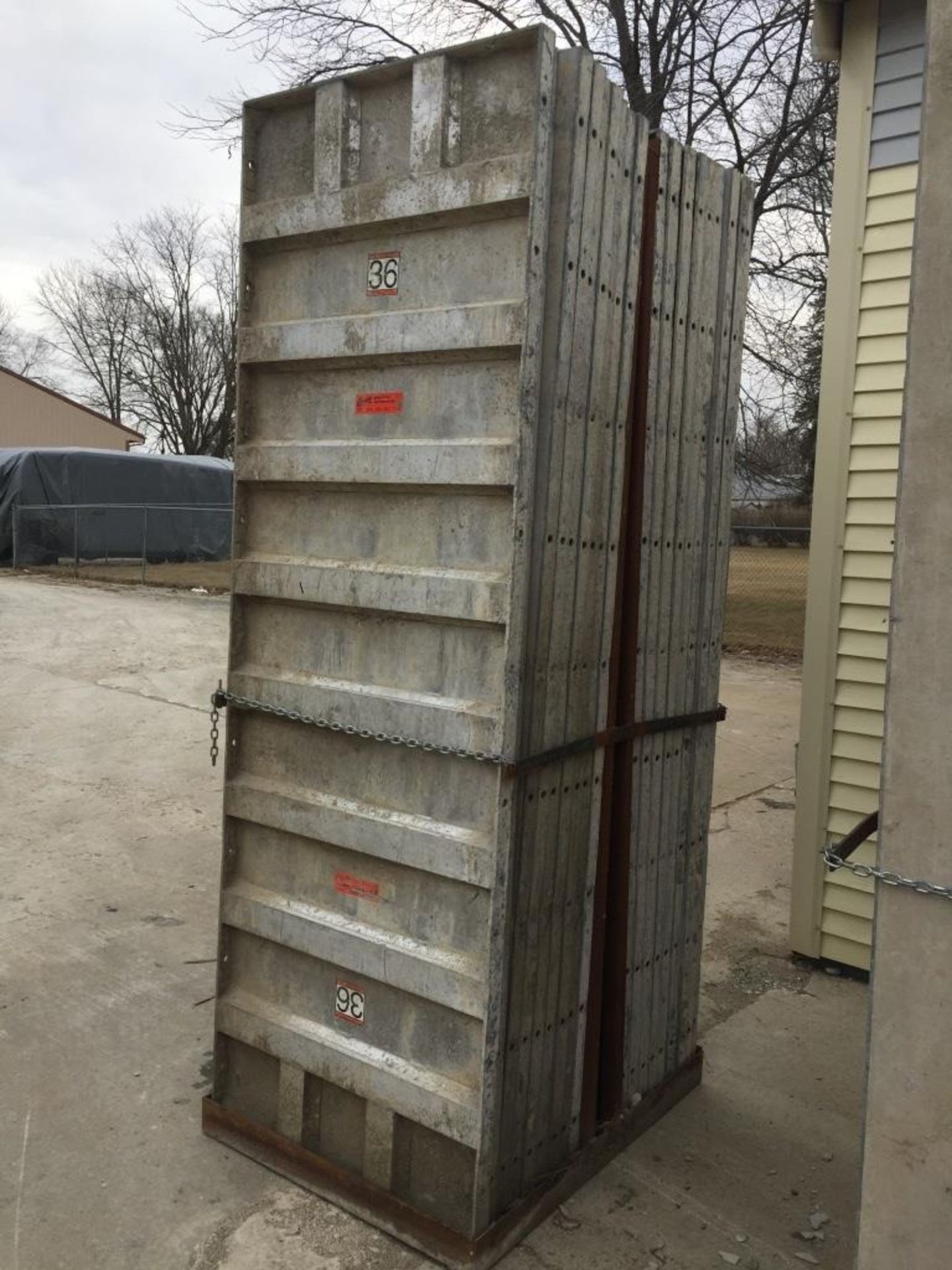 (18) Wall-Ties 36" x 9' aluminum concrete forms, smooth, 6-12 hole pattern