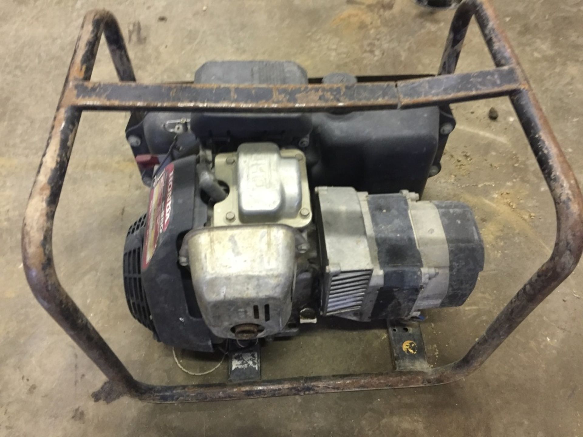 Homelite Generator w/ Honda EN2500, Location: 4127 Blairs Ferry Rd. NE Cedar Rapids, IA 52411 - Image 2 of 3