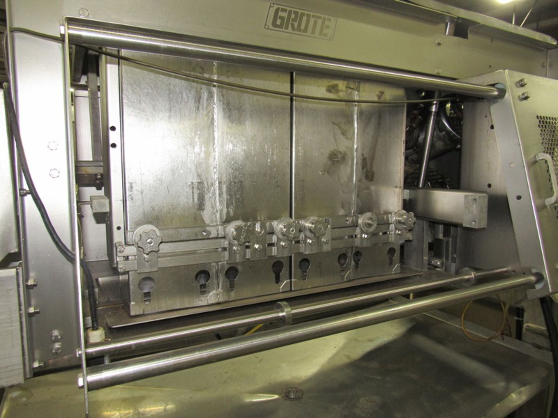 Grote Mdl. S/A-530 Pendulum Style Slicer/Applicator, (2) 5 1/2" W X 14" L feed chutes, 7.5 h.p., - Image 5 of 12