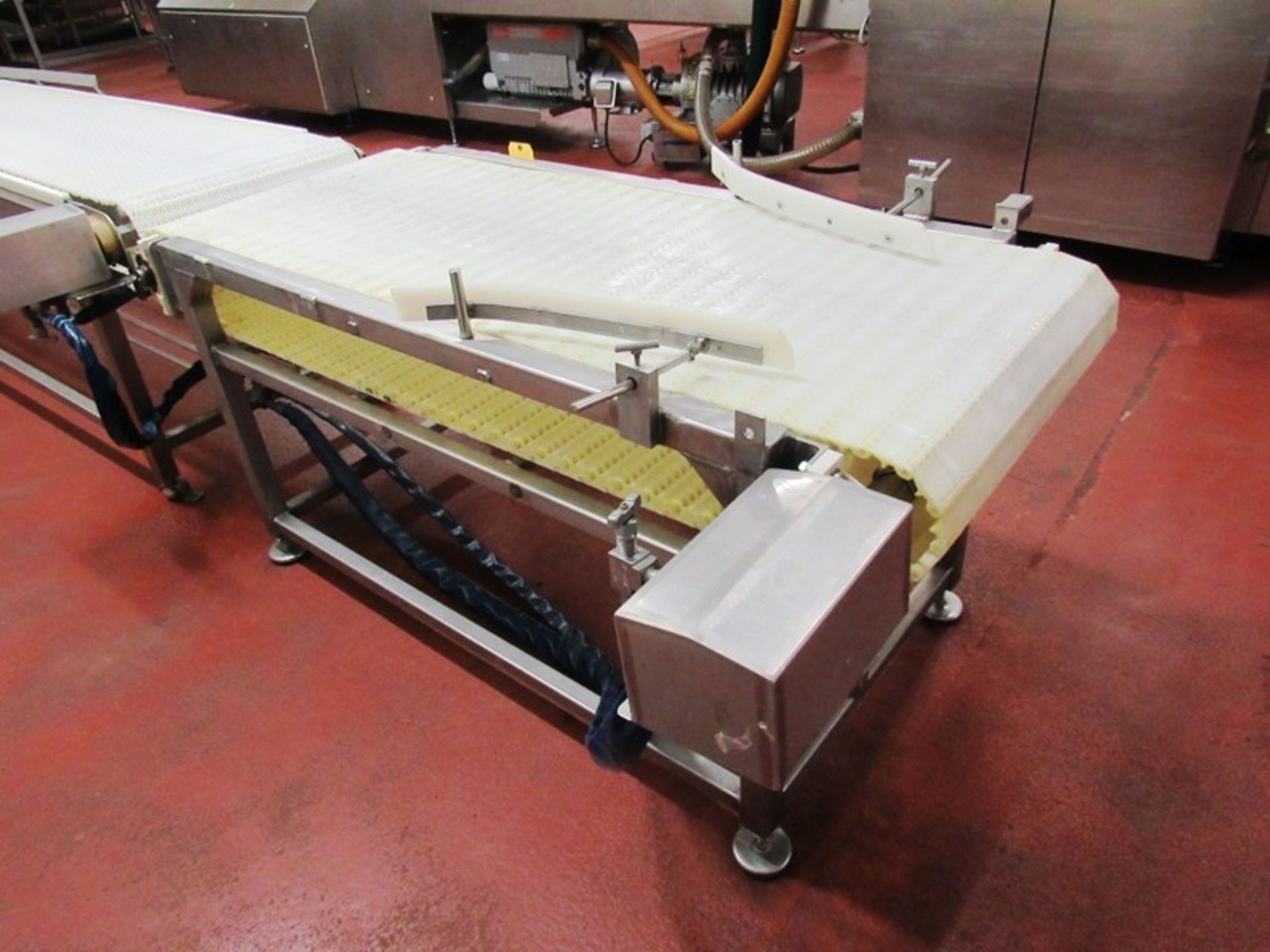 Conveyor, 25 1/2" W X 6' L plastic belt, hydraulic operation ($75.00 Required Loading Fee- Rigger: - Image 2 of 2