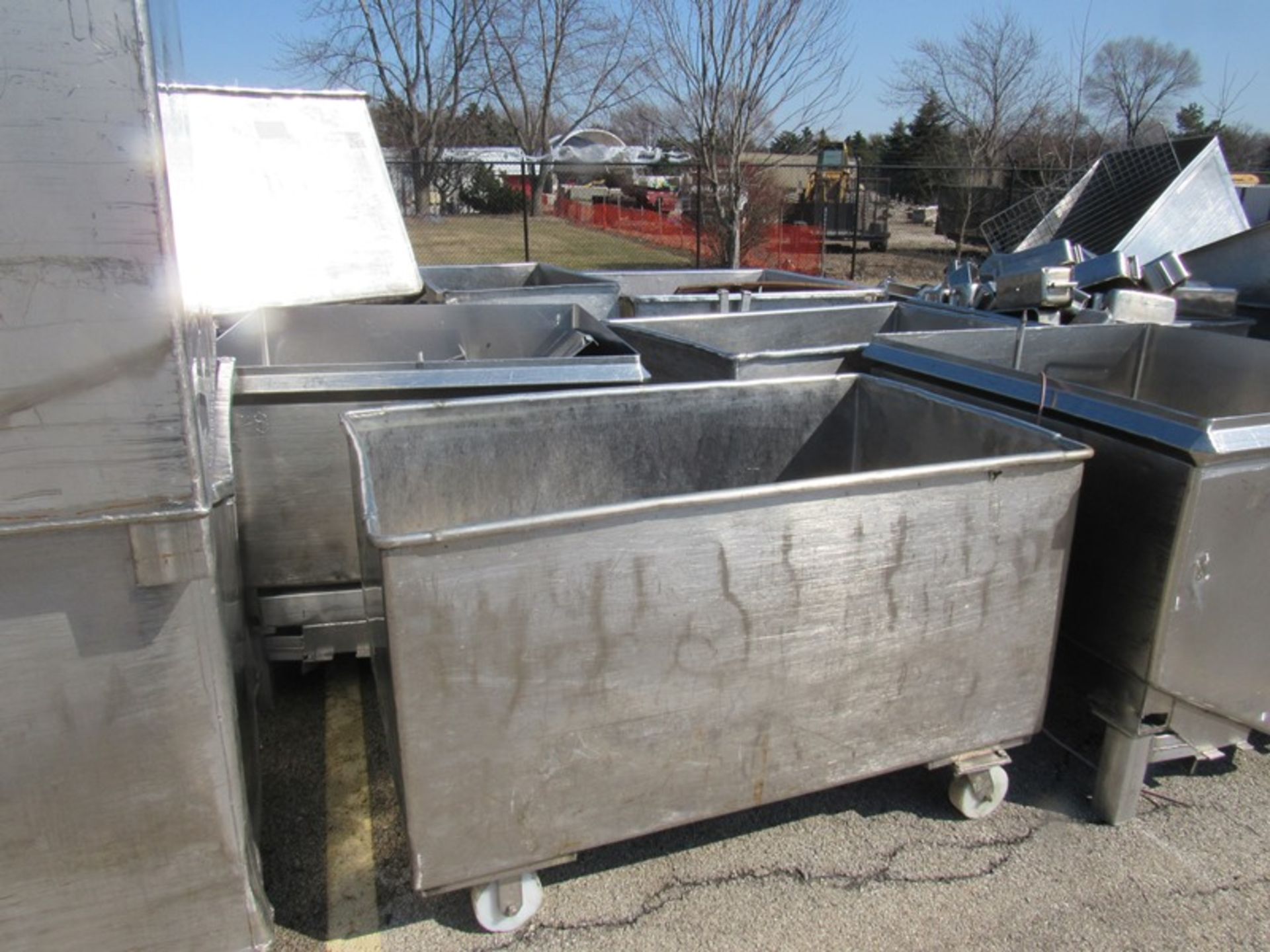 Stainless Steel Miscellaneous Sized Vats, all vats have a stainless steel air tube welded. ($100.