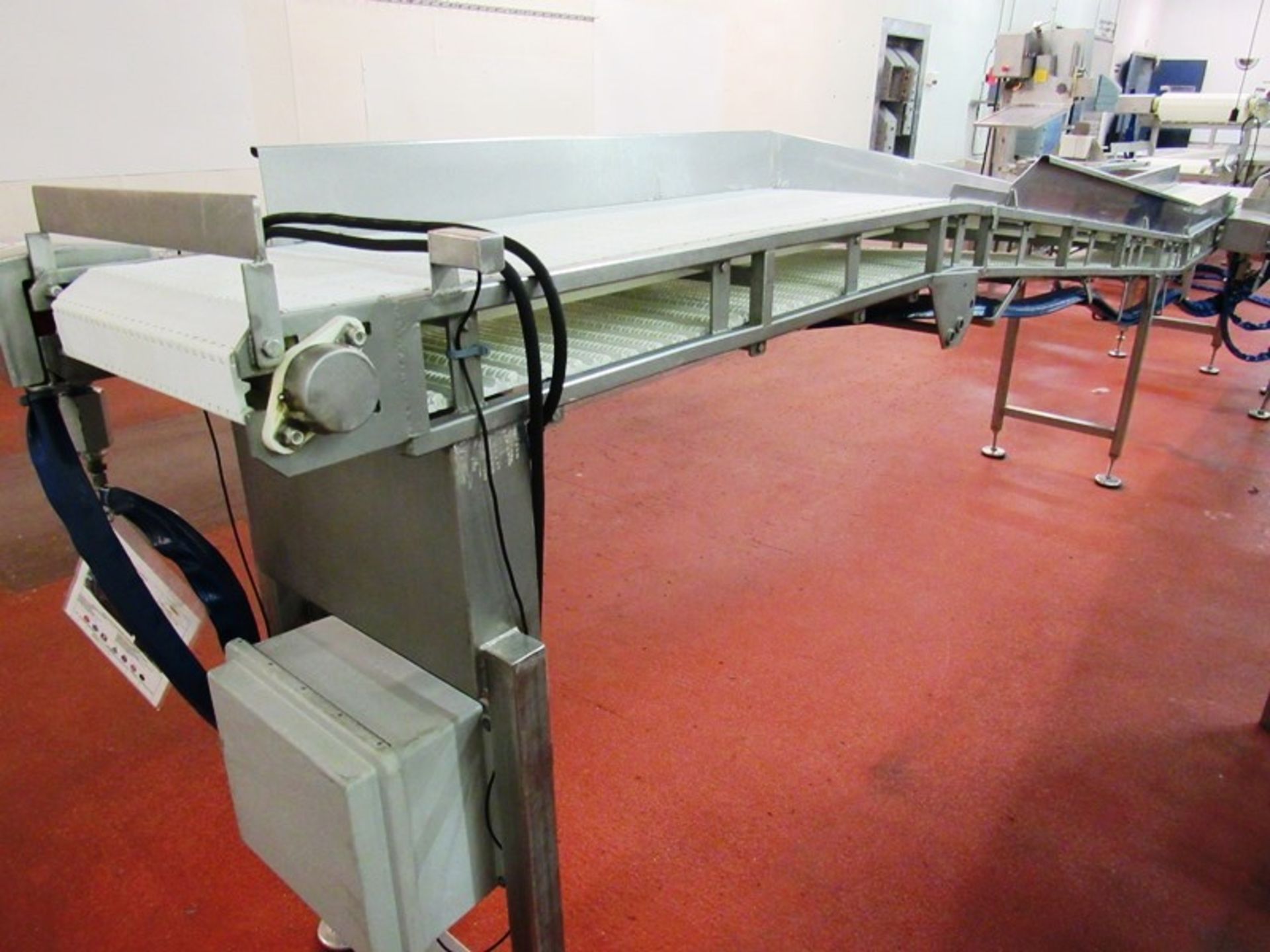 Conveyor, 16 1/2" W X 20' L plastic belt, slight incline, hydraulic operation ($75.00 Required - Image 3 of 3