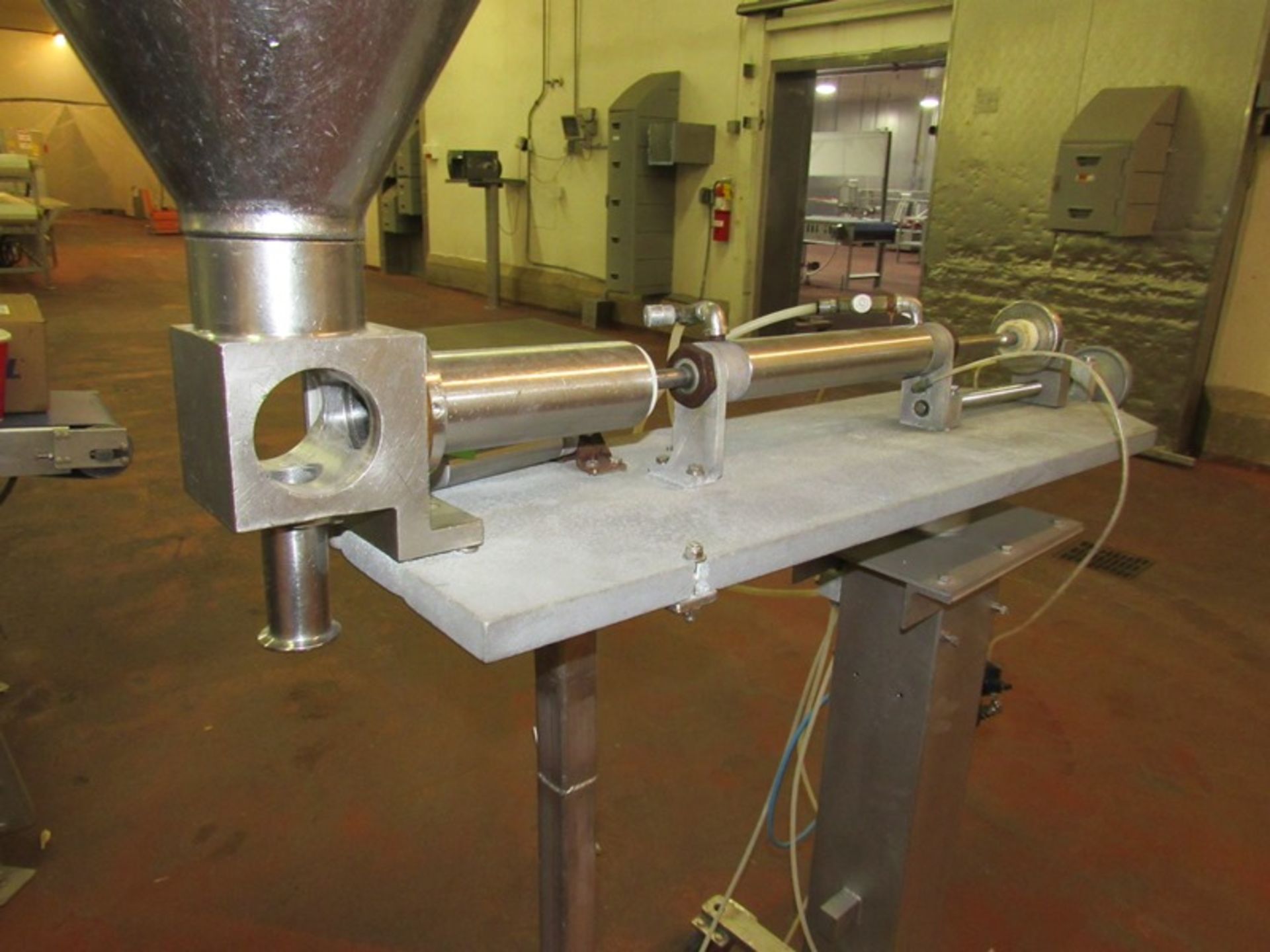 Single Piston Pneumatic Filler, stainless steel hopper, on wheels ($50.00 Required Loading Fee- - Image 2 of 3