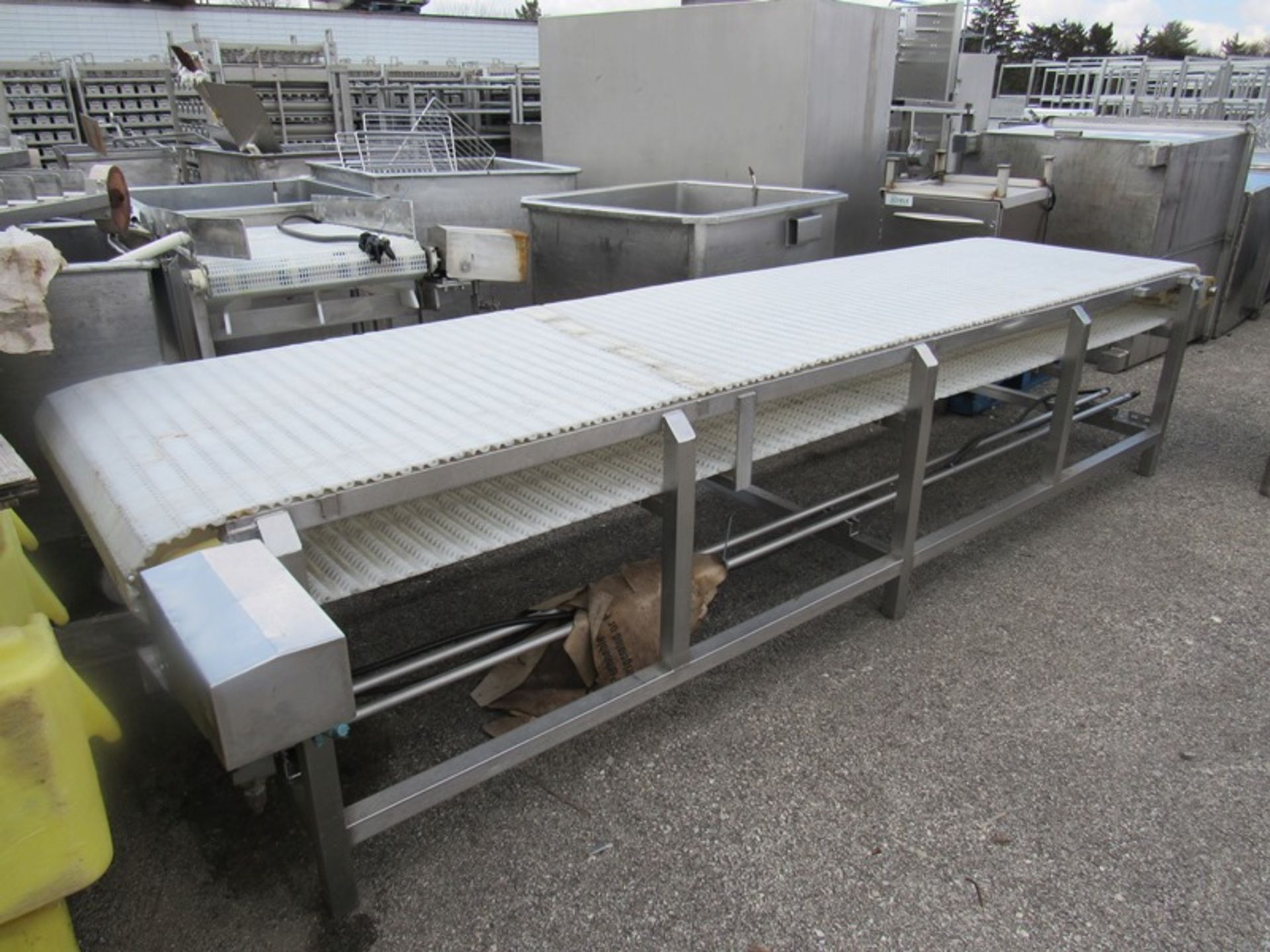 Conveyor, 35 1/2" W X 150" L plastic belt, hydraulic operation ($150.00 Required Loading Fee- - Image 2 of 2