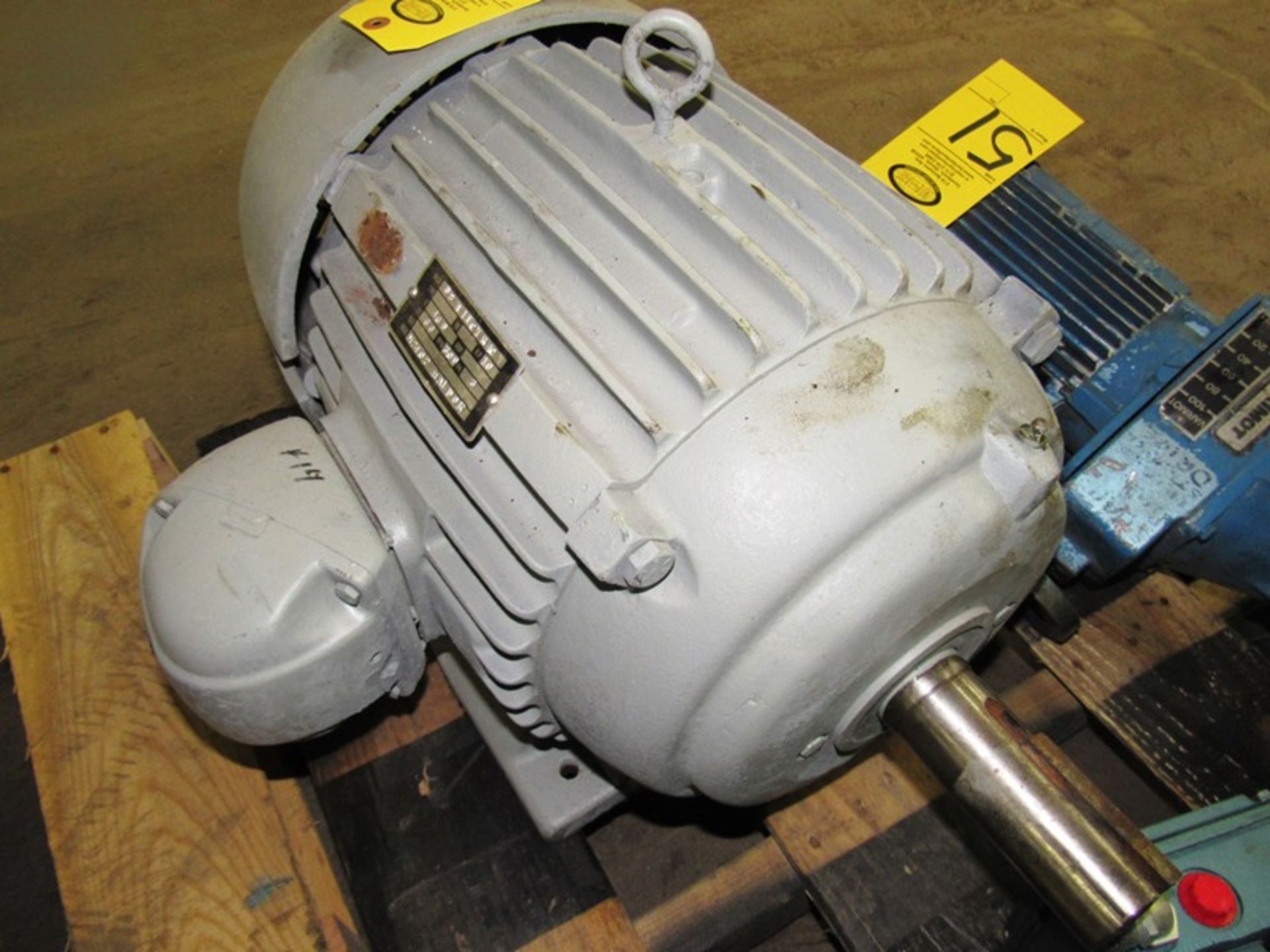Lot (1) Motor on Gearbox, (1) Gearbox Type R80D34BDT100L4-KS & (1) Motor, 10 h.p., 460 volts, - Bild 8 aus 8
