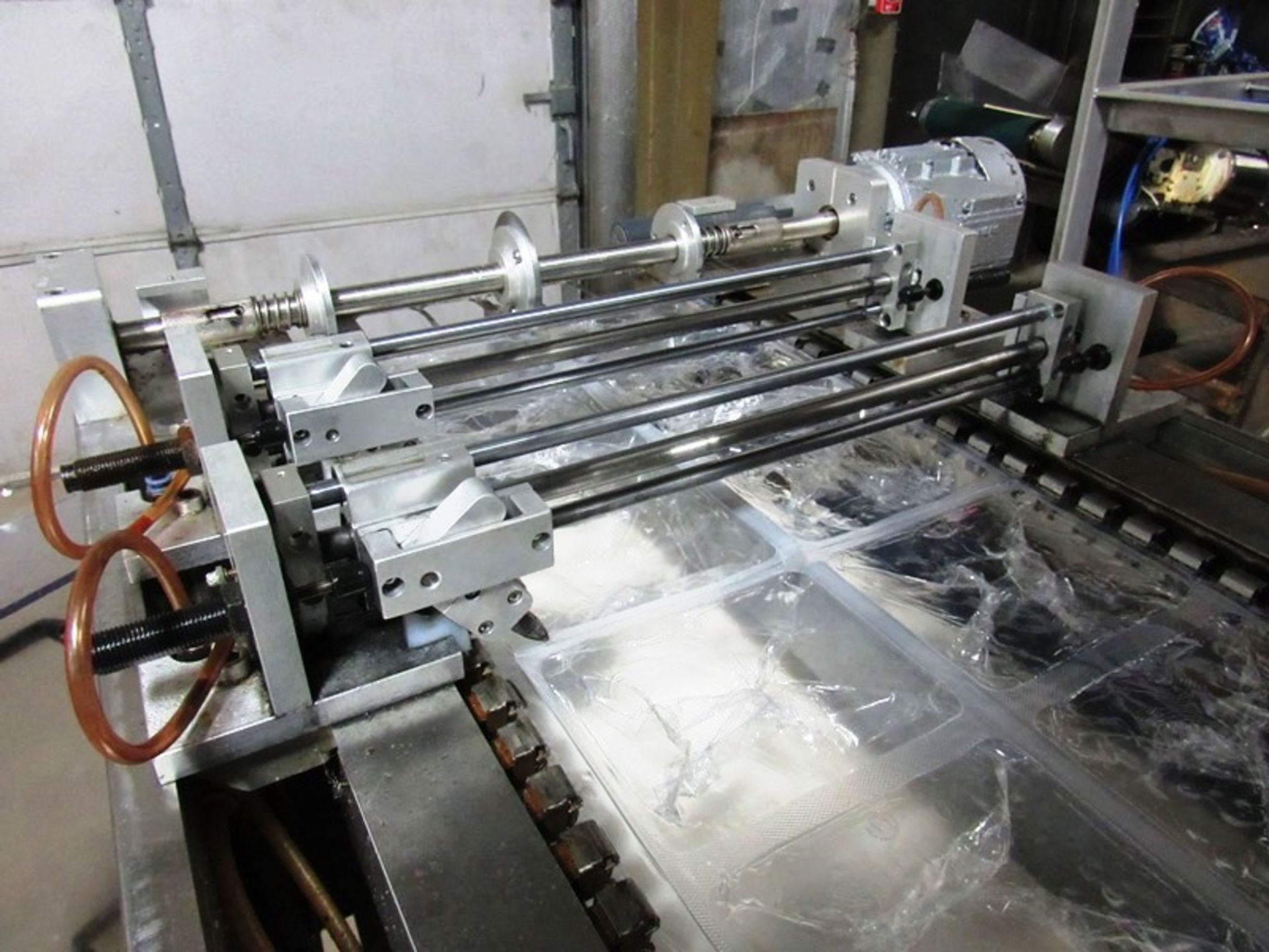 VC999 Mdl. RS320 Rollstock Thermoformer Packager, 320mm between chains, 250mm film advance, 4 up - Bild 8 aus 18